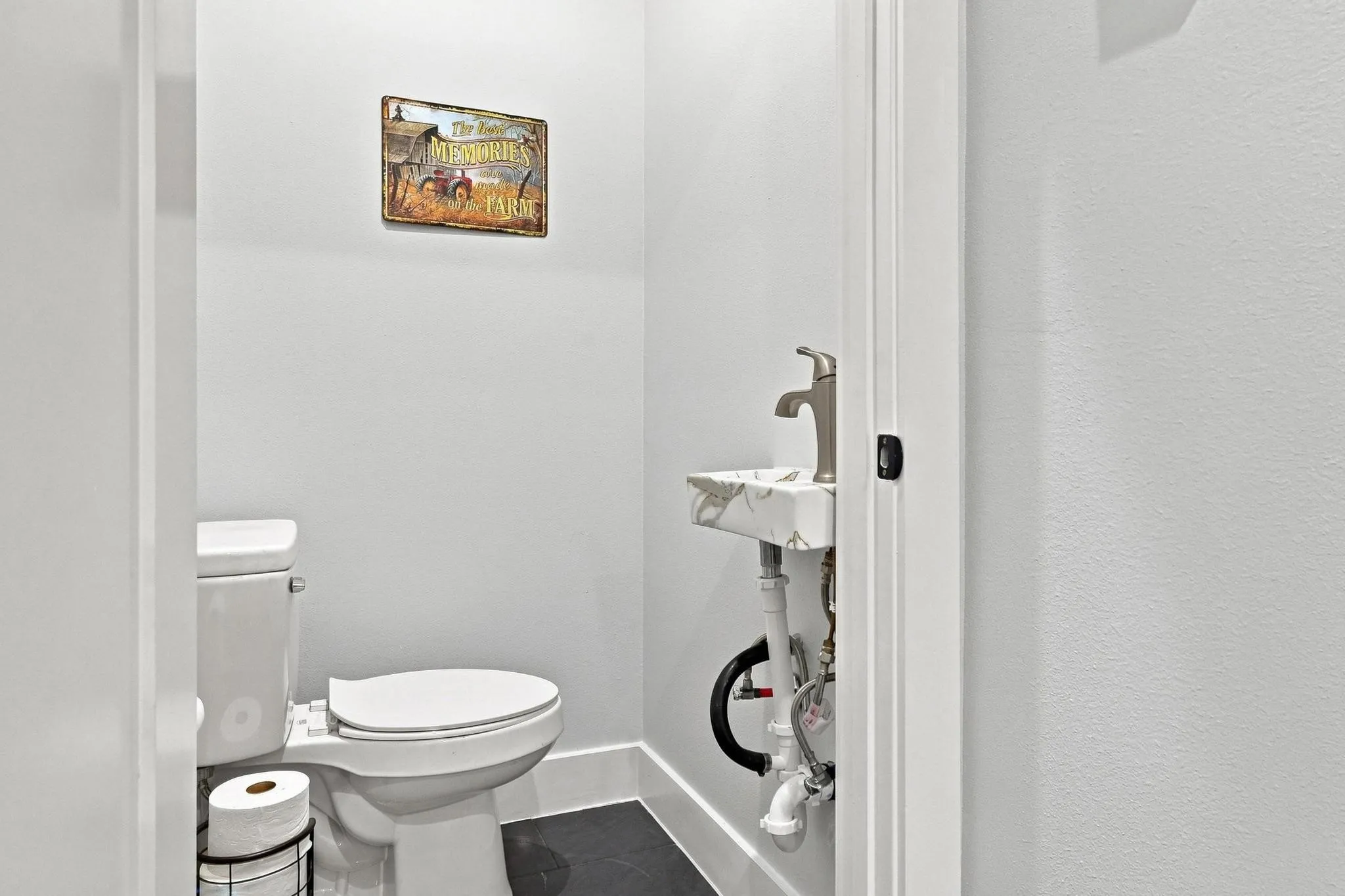 Single Family Residence For Sale in Grayson County , 639 Eisenhower Road, Denison, Texas 75020, 5 Bedroom, 4 Bathroom, 3 Garage spaces, 3,351 Sqft, built in 2022, mls#21362965, Real Estate Agent in Denison, Homes For Sale in Grayson county, Homes For Sale in Denison, Realtor in Denison Texas, Real Estate Brokerage Independent Realty Texas, Luminita Cordes Realtor