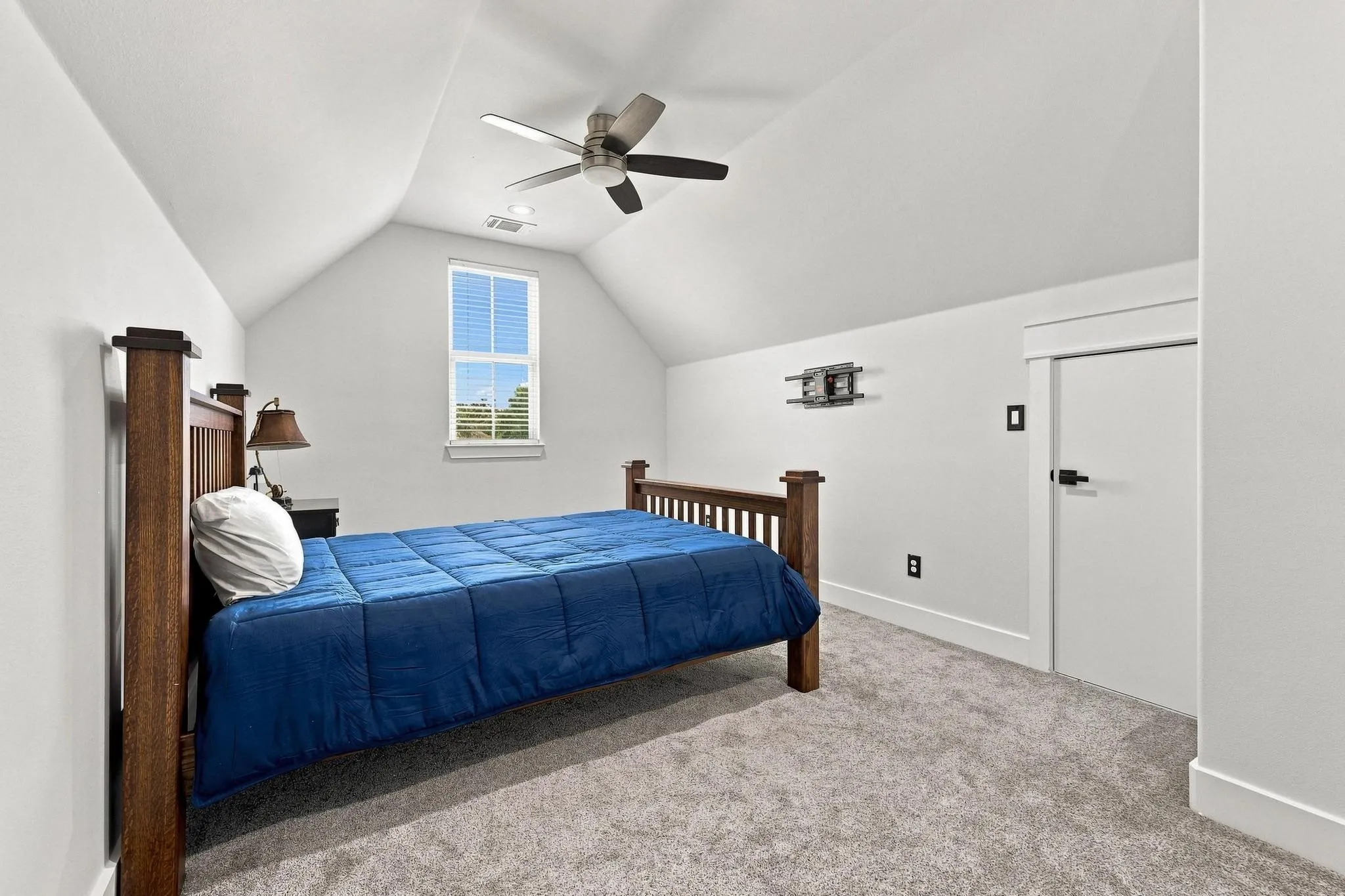Single Family Residence For Sale in Grayson County , 639 Eisenhower Road, Denison, Texas 75020, 5 Bedroom, 4 Bathroom, 3 Garage spaces, 3,351 Sqft, built in 2022, mls#21362965, Real Estate Agent in Denison, Homes For Sale in Grayson county, Homes For Sale in Denison, Realtor in Denison Texas, Real Estate Brokerage Independent Realty Texas, Luminita Cordes Realtor