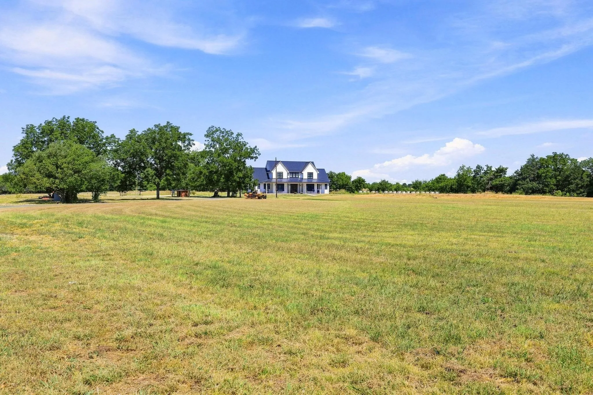 Single Family Residence For Sale in Grayson County , 639 Eisenhower Road, Denison, Texas 75020, 5 Bedroom, 4 Bathroom, 3 Garage spaces, 3,351 Sqft, built in 2022, mls#21362965, Real Estate Agent in Denison, Homes For Sale in Grayson county, Homes For Sale in Denison, Realtor in Denison Texas, Real Estate Brokerage Independent Realty Texas, Luminita Cordes Realtor