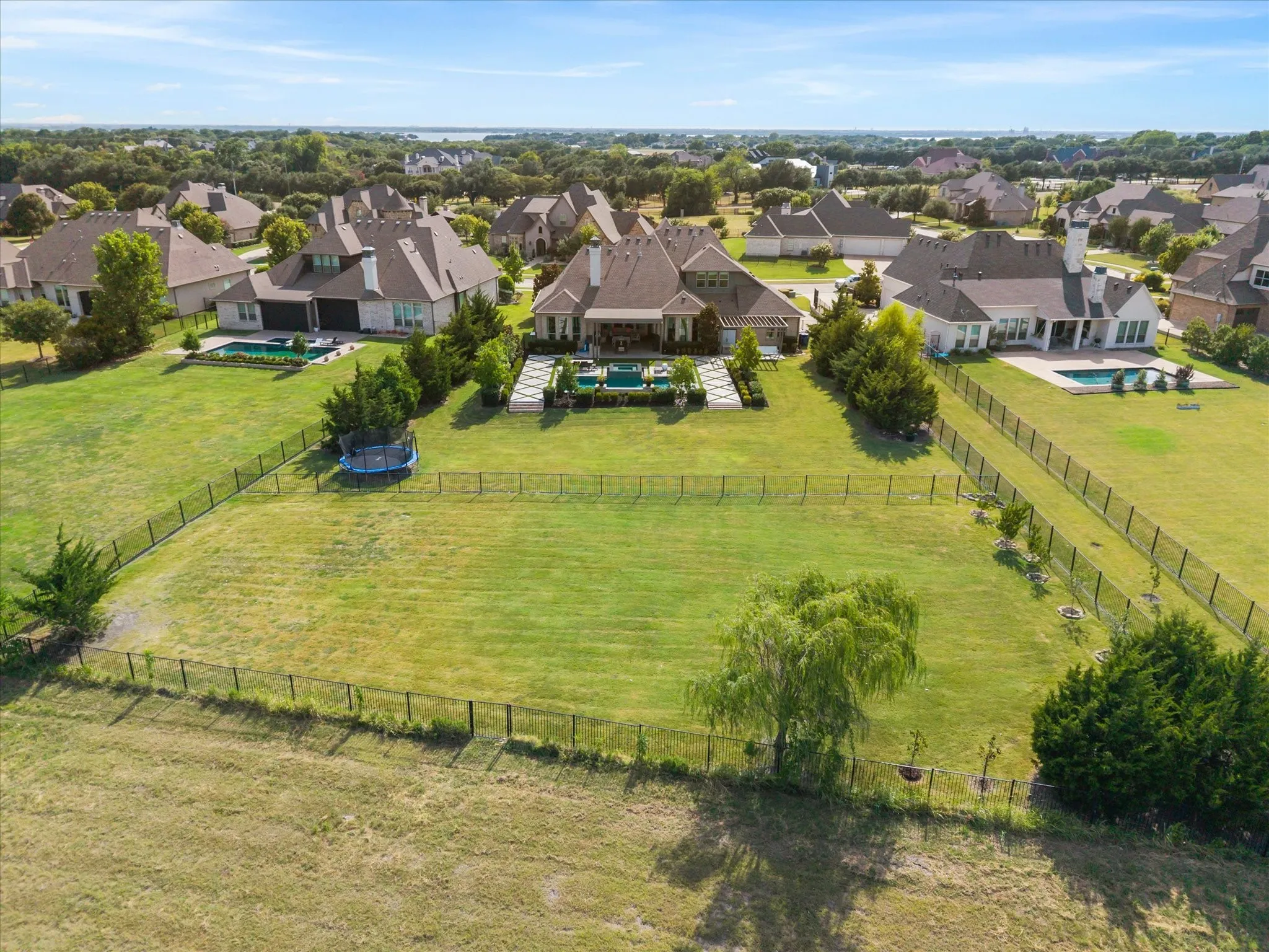 Single Family Residence For Sale in Rockwall County , 884 Tranquility Drive, Heath, Texas 75032, 4 Bedroom, 5 Bathroom, 3 Garage spaces, 4,433 Sqft, built in 2015, mls#21363143, Real Estate Agent in Heath, Homes For Sale in Rockwall county, Homes For Sale in Heath, Realtor in Heath Texas, Real Estate Brokerage Independent Realty Texas, Luminita Cordes Realtor