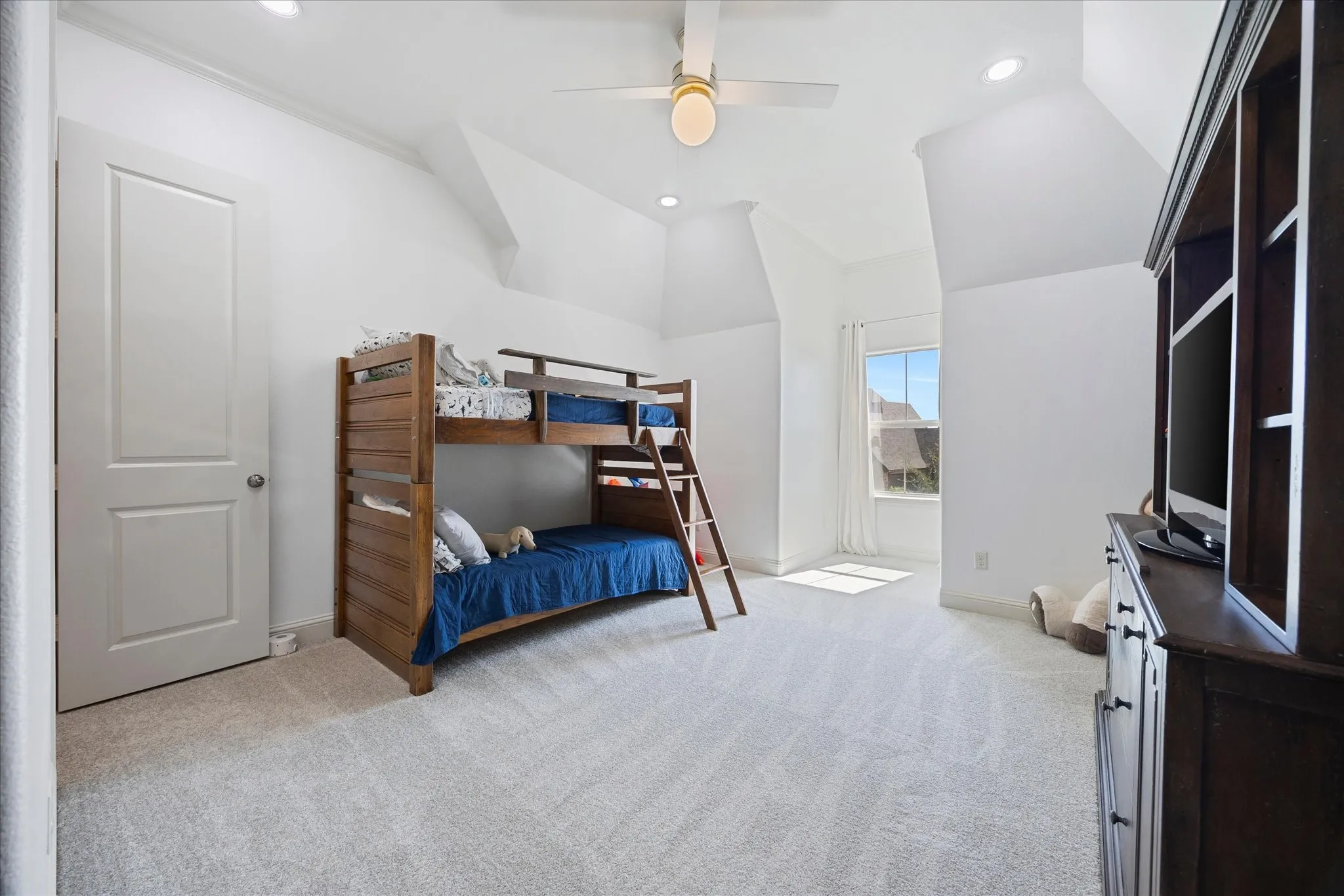 Single Family Residence For Sale in Rockwall County , 884 Tranquility Drive, Heath, Texas 75032, 4 Bedroom, 5 Bathroom, 3 Garage spaces, 4,433 Sqft, built in 2015, mls#21363143, Real Estate Agent in Heath, Homes For Sale in Rockwall county, Homes For Sale in Heath, Realtor in Heath Texas, Real Estate Brokerage Independent Realty Texas, Luminita Cordes Realtor
