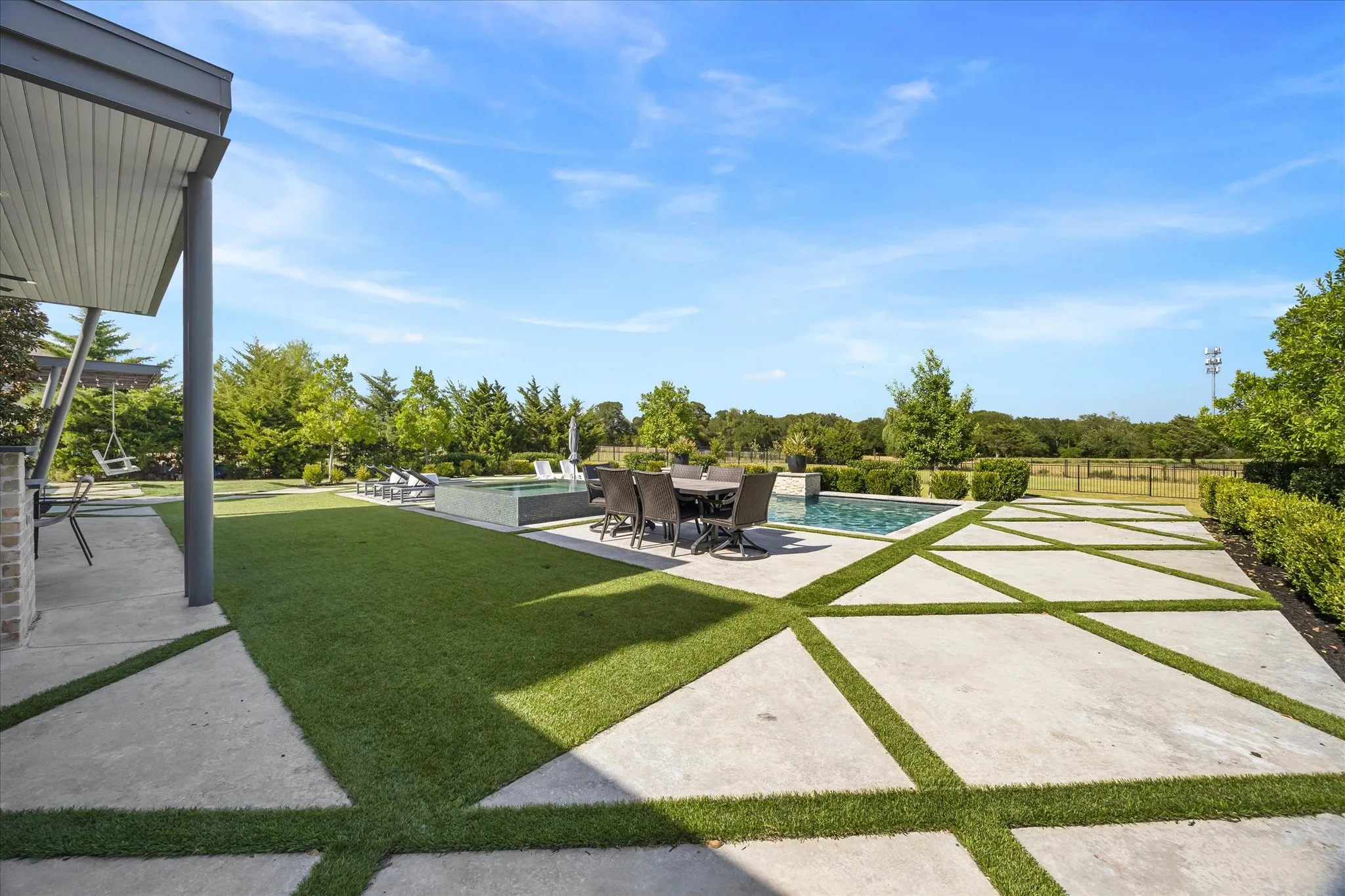 Single Family Residence For Sale in Rockwall County , 884 Tranquility Drive, Heath, Texas 75032, 4 Bedroom, 5 Bathroom, 3 Garage spaces, 4,433 Sqft, built in 2015, mls#21363143, Real Estate Agent in Heath, Homes For Sale in Rockwall county, Homes For Sale in Heath, Realtor in Heath Texas, Real Estate Brokerage Independent Realty Texas, Luminita Cordes Realtor