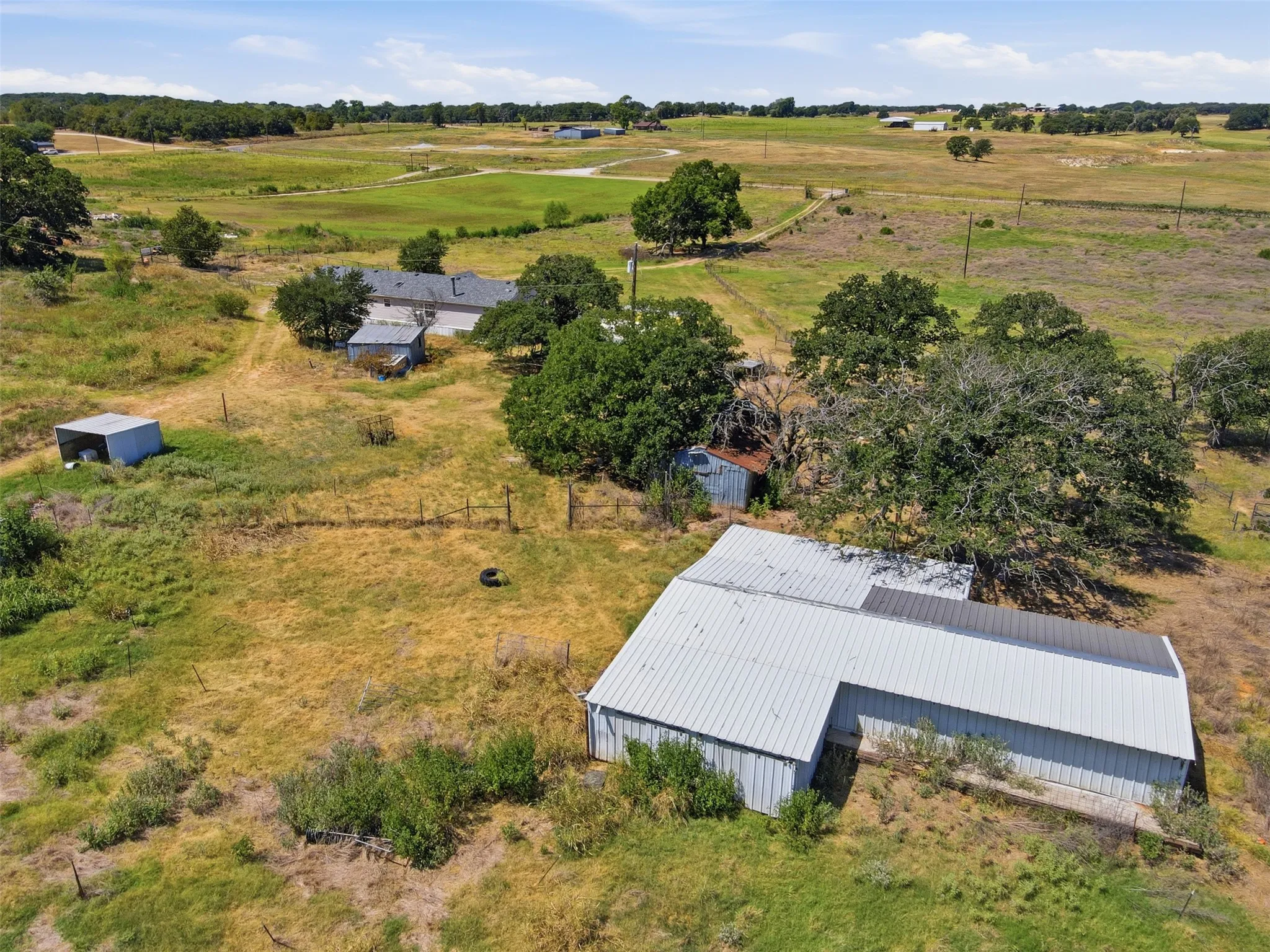 6 stall barn in lower right corner