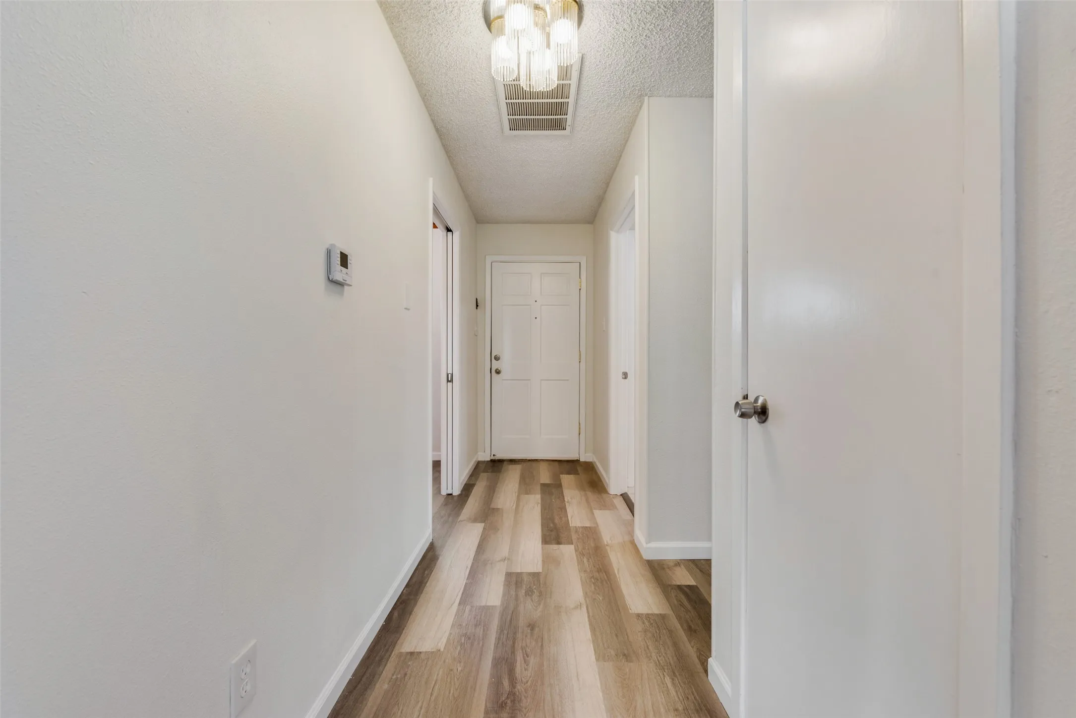 Townhouse For Sale in Tarrant County , 5814 Meadow Wood Lane, Fort Worth, Texas 76112, 2 Bedroom, 3 Bathroom, 2 Garage spaces, 1,500 Sqft, built in 1973, mls#21365098, Real Estate Agent in Fort Worth, Homes For Sale in Tarrant county, Homes For Sale in Fort Worth, Realtor in Fort Worth Texas, Real Estate Brokerage Independent Realty Texas, Luminita Cordes Realtor