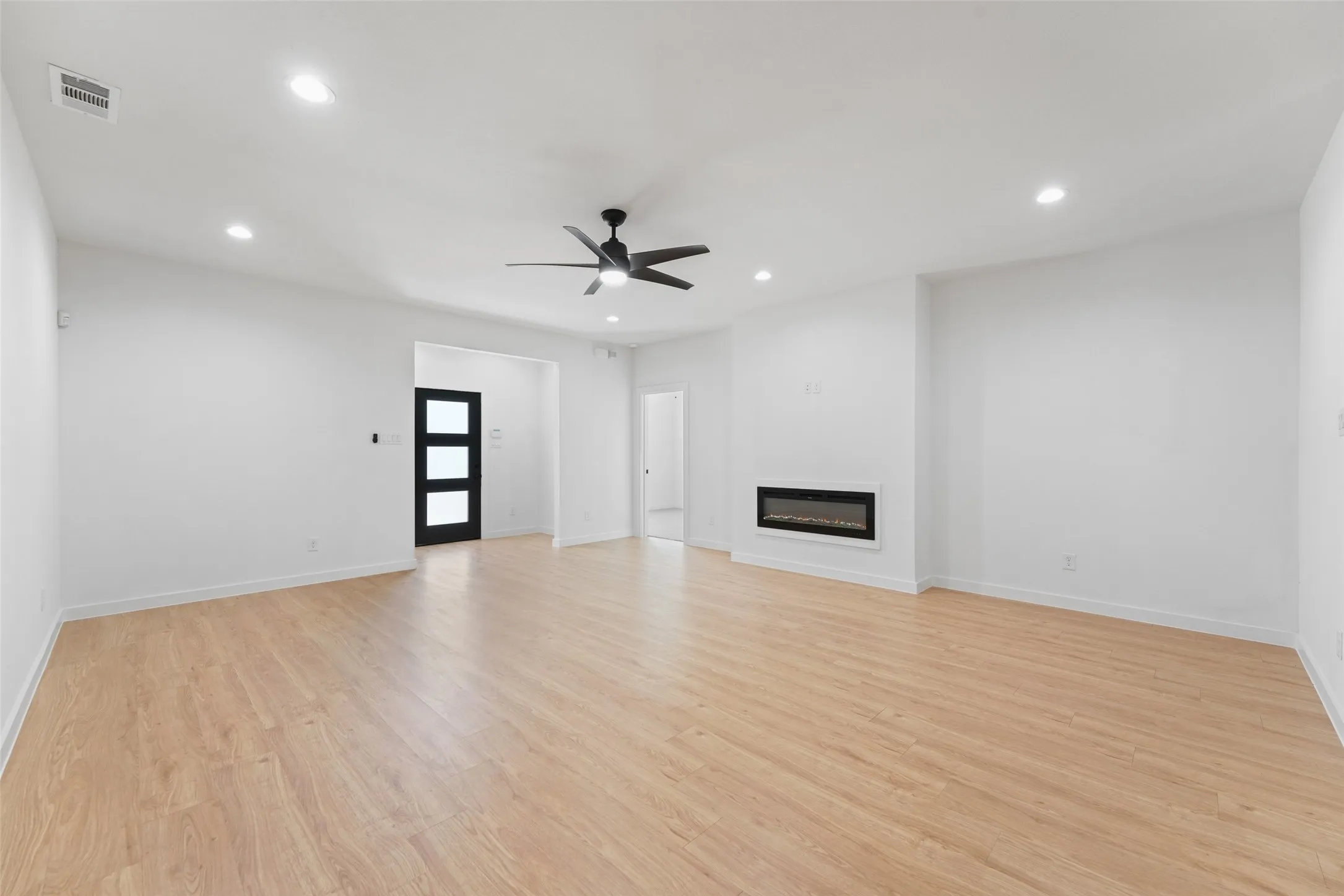 Single Family Residence For Sale in Dallas County , 2723 Lagow Street, Dallas, Texas 75210, 4 Bedroom, 2 Bathroom, 1 Garage spaces, 1,737 Sqft, built in 2026, mls#21363594, Real Estate Agent in Dallas, Homes For Sale in Dallas county, Homes For Sale in Dallas, Realtor in Dallas Texas, Real Estate Brokerage Independent Realty Texas, Luminita Cordes Realtor