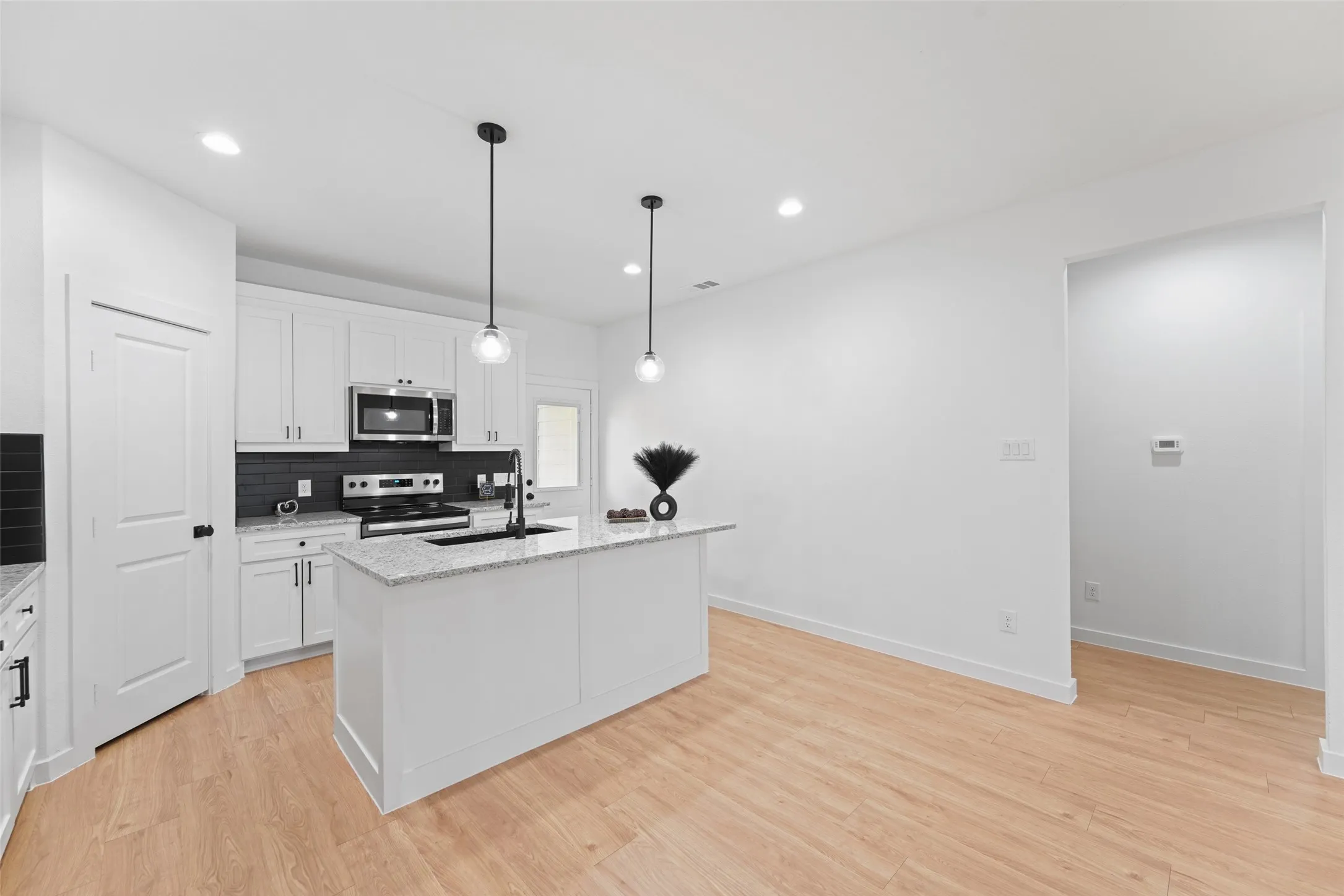 Single Family Residence For Sale in Dallas County , 2723 Lagow Street, Dallas, Texas 75210, 4 Bedroom, 2 Bathroom, 1 Garage spaces, 1,737 Sqft, built in 2026, mls#21363594, Real Estate Agent in Dallas, Homes For Sale in Dallas county, Homes For Sale in Dallas, Realtor in Dallas Texas, Real Estate Brokerage Independent Realty Texas, Luminita Cordes Realtor