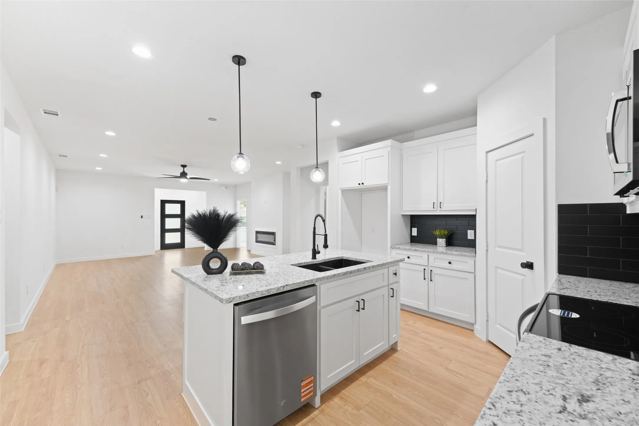 Single Family Residence For Sale in Dallas County , 2723 Lagow Street, Dallas, Texas 75210, 4 Bedroom, 2 Bathroom, 1 Garage spaces, 1,737 Sqft, built in 2026, mls#21363594, Real Estate Agent in Dallas, Homes For Sale in Dallas county, Homes For Sale in Dallas, Realtor in Dallas Texas, Real Estate Brokerage Independent Realty Texas, Luminita Cordes Realtor