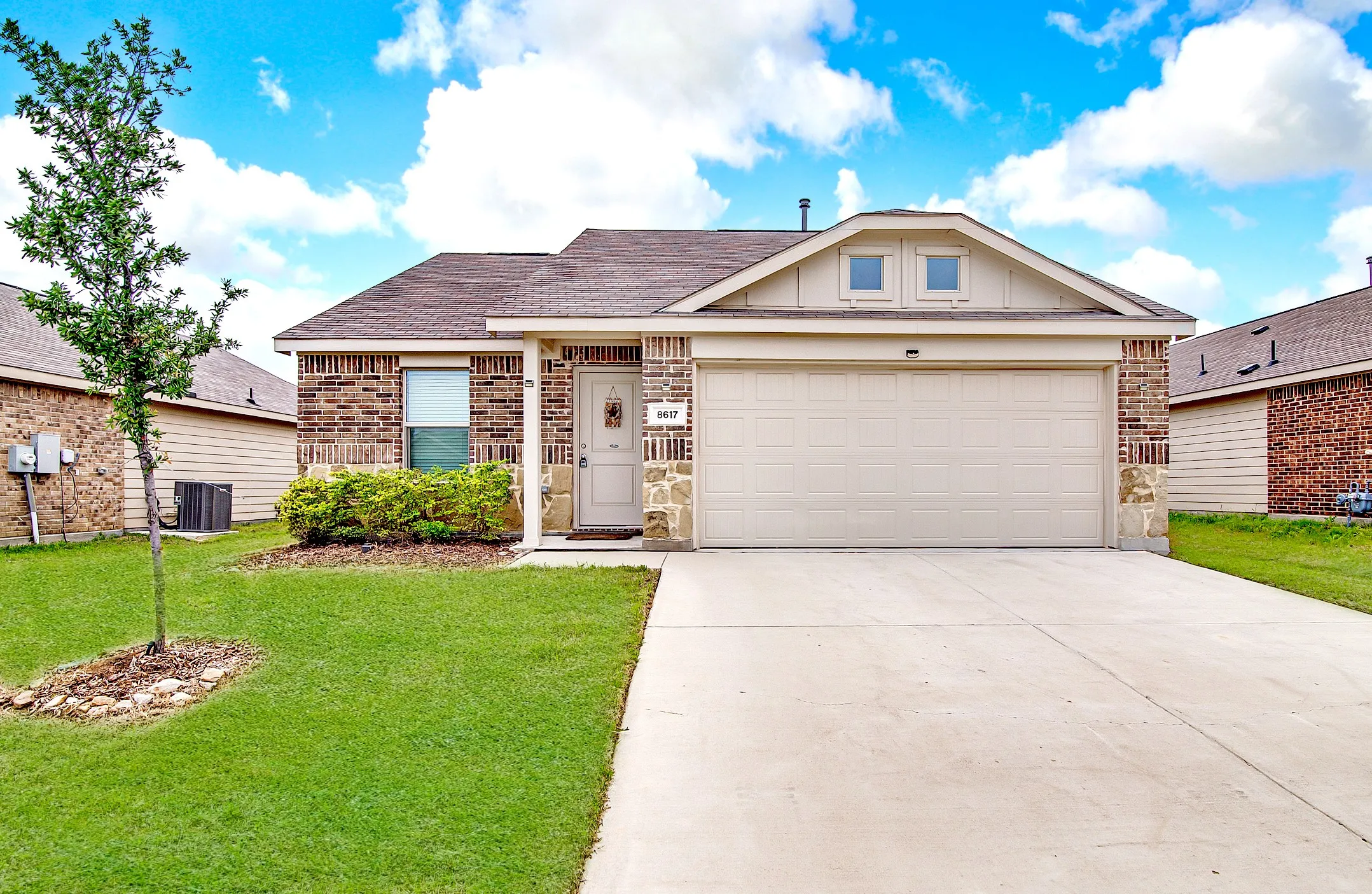 Single Family Residence For Rent in Tarrant County , 8617 Thicket Ridge Street, Fort Worth, Texas 76123, 4 Bedroom, 2 Bathroom, 2 Garage spaces, 1,725 Sqft, built in 2023, mls#21365084, Real Estate Agent in Fort Worth, Homes For Rent in Tarrant county, Homes For Rent in Fort Worth, Realtor in Fort Worth Texas, Real Estate Brokerage Independent Realty Texas, Luminita Cordes Realtor