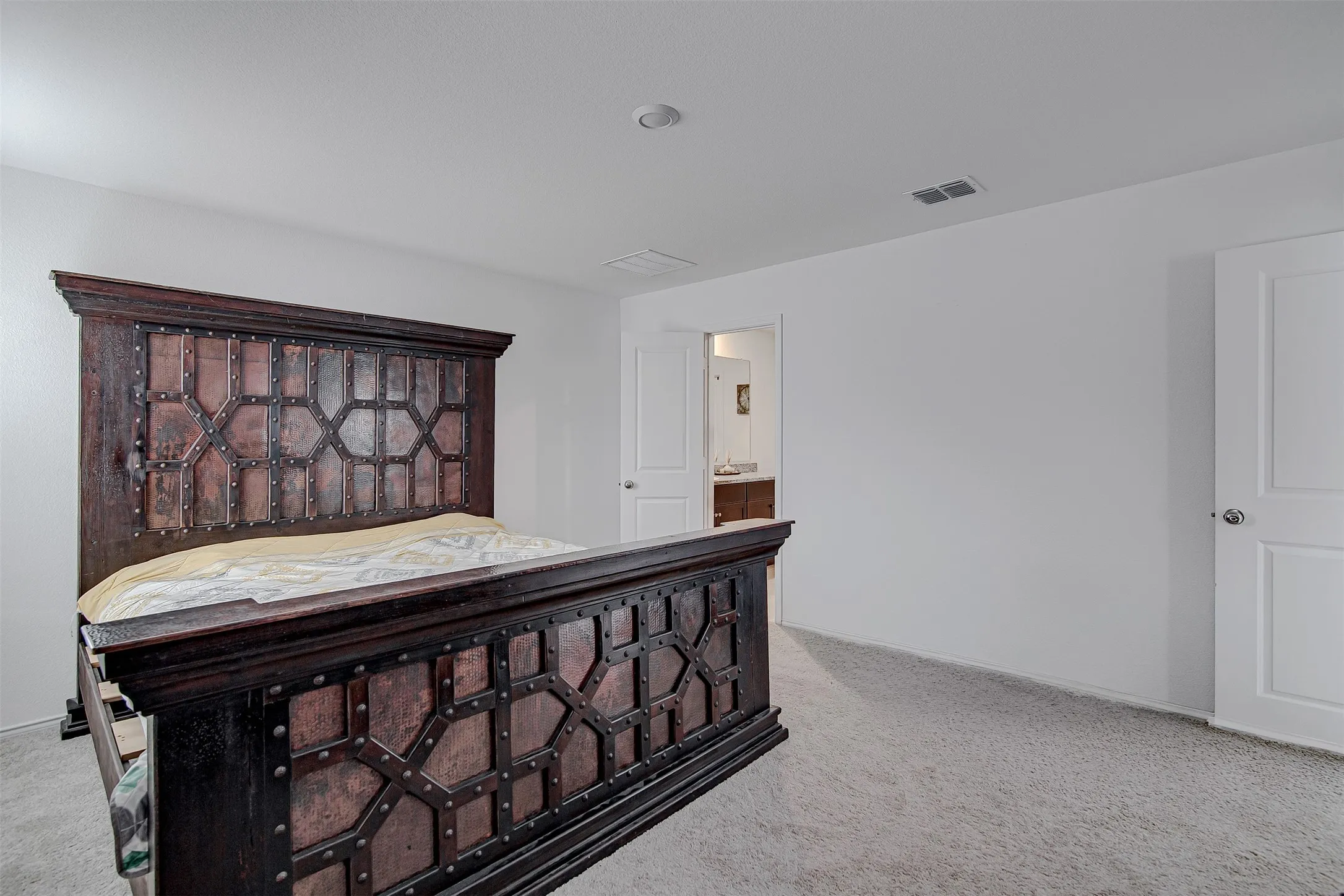Single Family Residence For Rent in Tarrant County , 8617 Thicket Ridge Street, Fort Worth, Texas 76123, 4 Bedroom, 2 Bathroom, 2 Garage spaces, 1,725 Sqft, built in 2023, mls#21365084, Real Estate Agent in Fort Worth, Homes For Rent in Tarrant county, Homes For Rent in Fort Worth, Realtor in Fort Worth Texas, Real Estate Brokerage Independent Realty Texas, Luminita Cordes Realtor