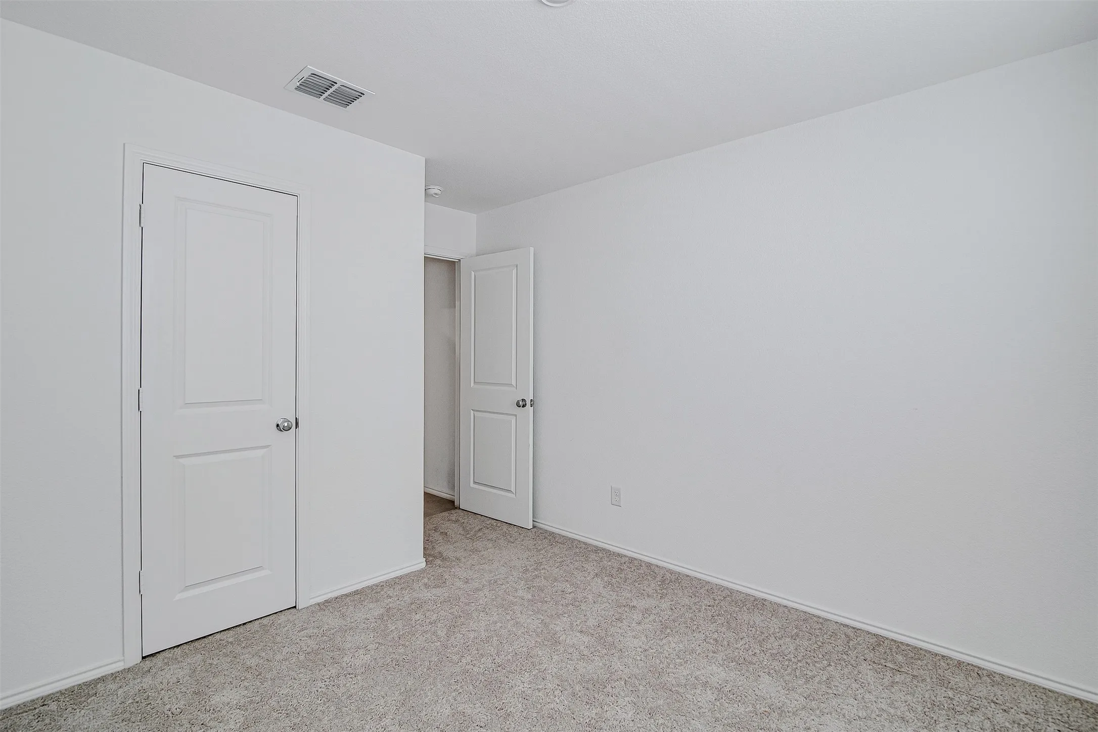 Single Family Residence For Rent in Tarrant County , 8617 Thicket Ridge Street, Fort Worth, Texas 76123, 4 Bedroom, 2 Bathroom, 2 Garage spaces, 1,725 Sqft, built in 2023, mls#21365084, Real Estate Agent in Fort Worth, Homes For Rent in Tarrant county, Homes For Rent in Fort Worth, Realtor in Fort Worth Texas, Real Estate Brokerage Independent Realty Texas, Luminita Cordes Realtor