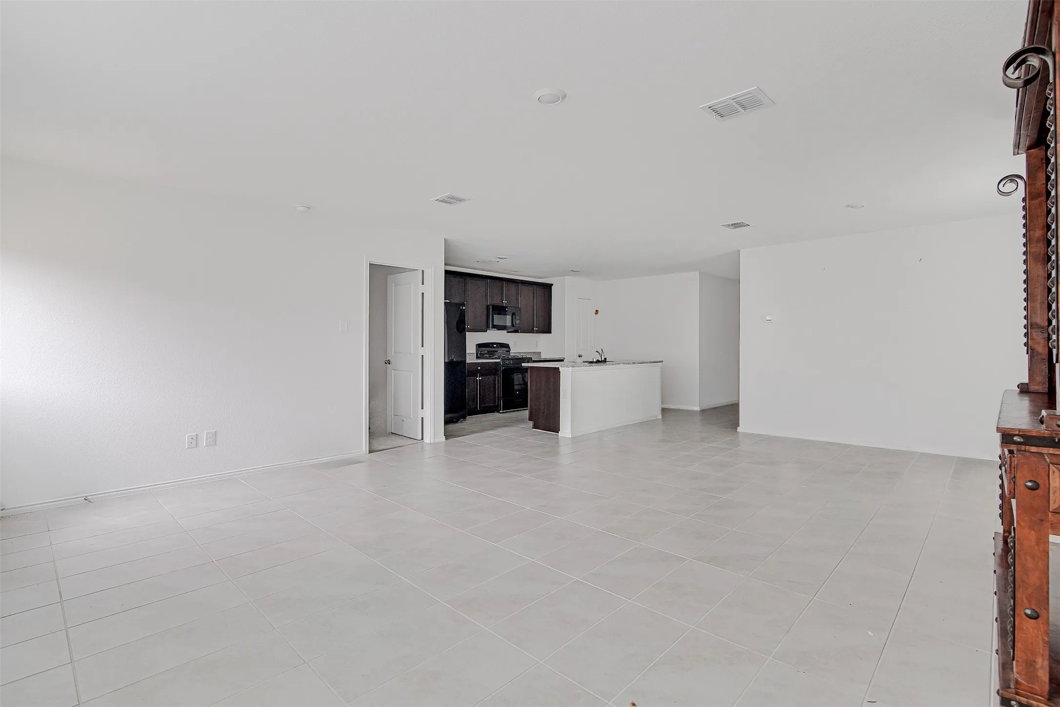 Single Family Residence For Rent in Tarrant County , 8617 Thicket Ridge Street, Fort Worth, Texas 76123, 4 Bedroom, 2 Bathroom, 2 Garage spaces, 1,725 Sqft, built in 2023, mls#21365084, Real Estate Agent in Fort Worth, Homes For Rent in Tarrant county, Homes For Rent in Fort Worth, Realtor in Fort Worth Texas, Real Estate Brokerage Independent Realty Texas, Luminita Cordes Realtor