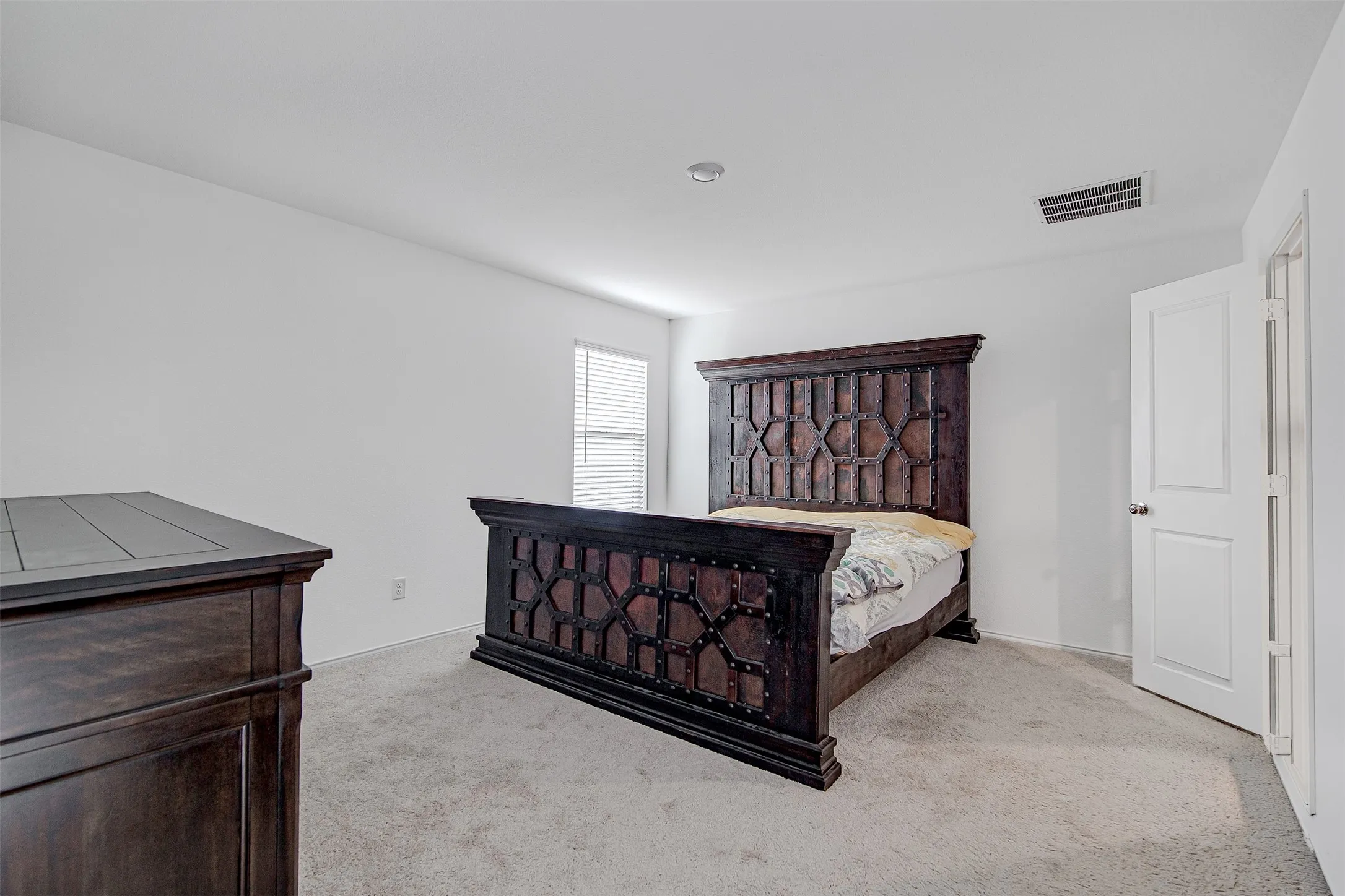 Single Family Residence For Rent in Tarrant County , 8617 Thicket Ridge Street, Fort Worth, Texas 76123, 4 Bedroom, 2 Bathroom, 2 Garage spaces, 1,725 Sqft, built in 2023, mls#21365084, Real Estate Agent in Fort Worth, Homes For Rent in Tarrant county, Homes For Rent in Fort Worth, Realtor in Fort Worth Texas, Real Estate Brokerage Independent Realty Texas, Luminita Cordes Realtor