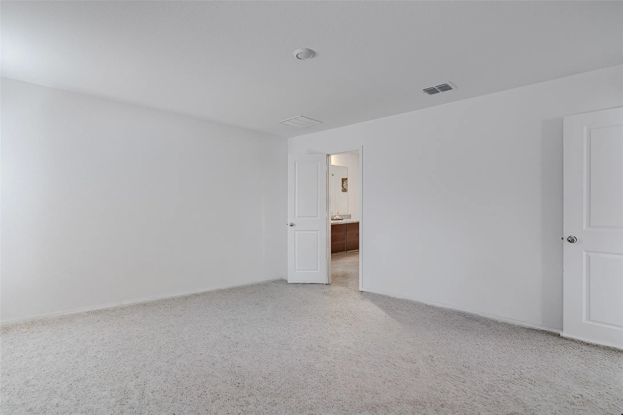 Single Family Residence For Rent in Tarrant County , 8617 Thicket Ridge Street, Fort Worth, Texas 76123, 4 Bedroom, 2 Bathroom, 2 Garage spaces, 1,725 Sqft, built in 2023, mls#21365084, Real Estate Agent in Fort Worth, Homes For Rent in Tarrant county, Homes For Rent in Fort Worth, Realtor in Fort Worth Texas, Real Estate Brokerage Independent Realty Texas, Luminita Cordes Realtor