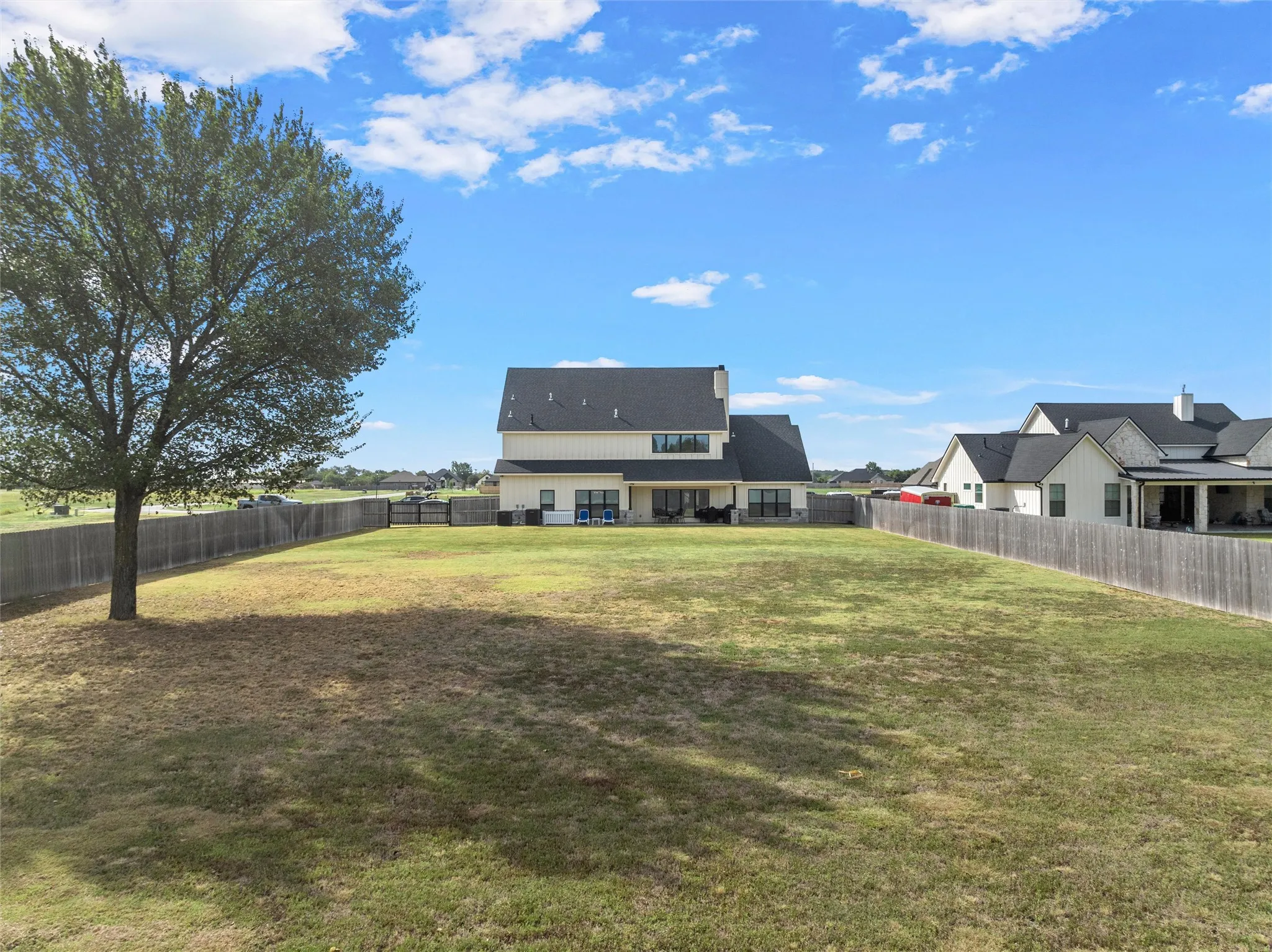 Single Family Residence For Sale in Mc Lennan County , 120 Big Catch Lane, Robinson, Texas 76706, 4 Bedroom, 3 Bathroom, 2 Garage spaces, 3,008 Sqft, built in 2023, mls#21363779, Real Estate Agent in Robinson, Homes For Sale in Mc Lennan county, Homes For Sale in Robinson, Realtor in Robinson Texas, Real Estate Brokerage Independent Realty Texas, Luminita Cordes Realtor