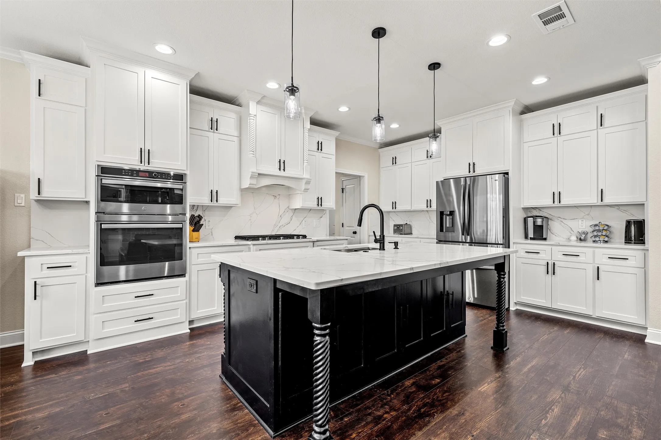 Single Family Residence For Sale in Mc Lennan County , 120 Big Catch Lane, Robinson, Texas 76706, 4 Bedroom, 3 Bathroom, 2 Garage spaces, 3,008 Sqft, built in 2023, mls#21363779, Real Estate Agent in Robinson, Homes For Sale in Mc Lennan county, Homes For Sale in Robinson, Realtor in Robinson Texas, Real Estate Brokerage Independent Realty Texas, Luminita Cordes Realtor