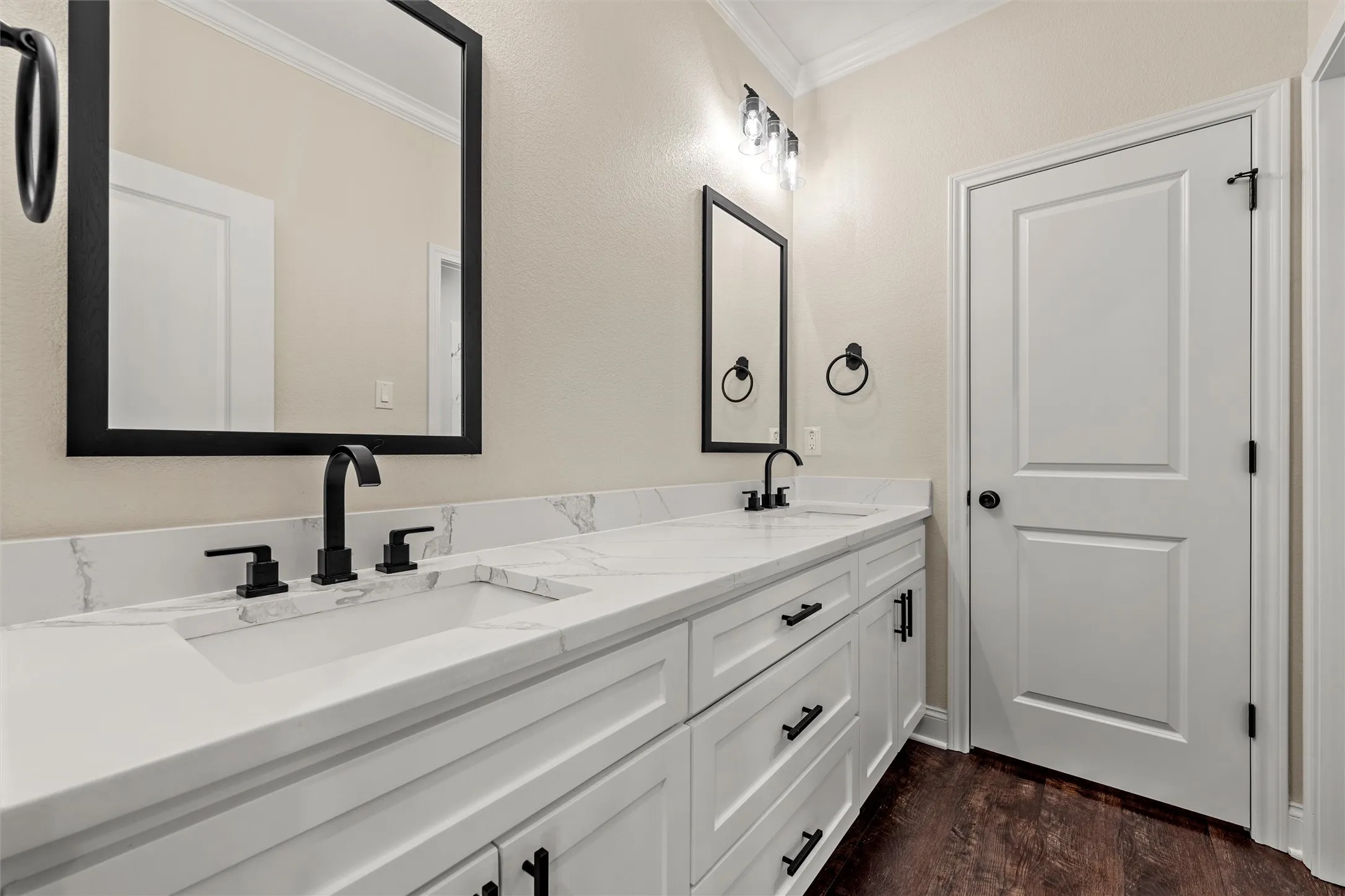 Single Family Residence For Sale in Mc Lennan County , 120 Big Catch Lane, Robinson, Texas 76706, 4 Bedroom, 3 Bathroom, 2 Garage spaces, 3,008 Sqft, built in 2023, mls#21363779, Real Estate Agent in Robinson, Homes For Sale in Mc Lennan county, Homes For Sale in Robinson, Realtor in Robinson Texas, Real Estate Brokerage Independent Realty Texas, Luminita Cordes Realtor