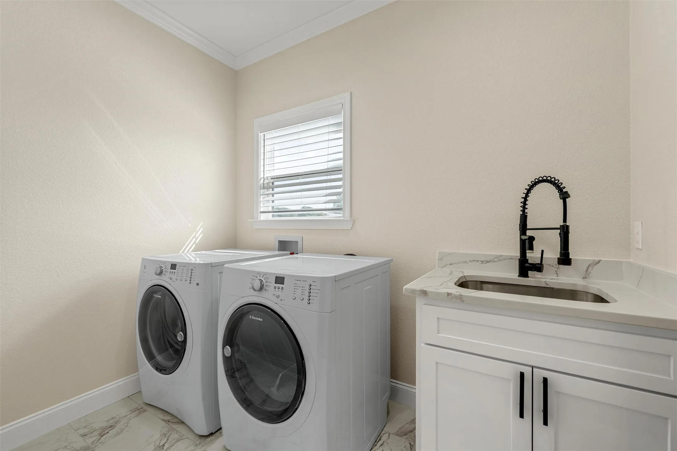 Single Family Residence For Sale in Mc Lennan County , 120 Big Catch Lane, Robinson, Texas 76706, 4 Bedroom, 3 Bathroom, 2 Garage spaces, 3,008 Sqft, built in 2023, mls#21363779, Real Estate Agent in Robinson, Homes For Sale in Mc Lennan county, Homes For Sale in Robinson, Realtor in Robinson Texas, Real Estate Brokerage Independent Realty Texas, Luminita Cordes Realtor