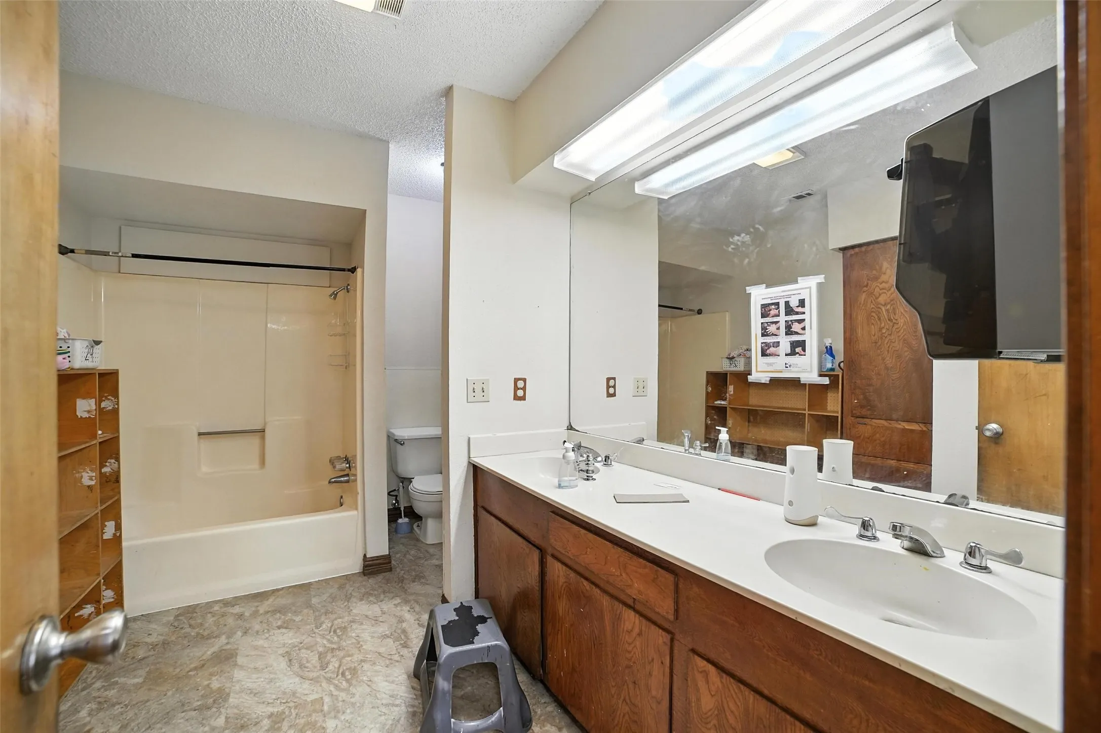 Office For Sale in Dallas County , 3131 Beltline Road, Sunnyvale, Texas 75182, 0, 0, Garage spaces, 0 Sqft, built in 1965, Price $999,999, mls#21365073, Real Estate Agent in Sunnyvale, Homes For Sale in Dallas county, Homes For Sale in Sunnyvale, Realtor in Sunnyvale Texas, Real Estate Brokerage Independent Realty Texas, Luminita Cordes Realtor