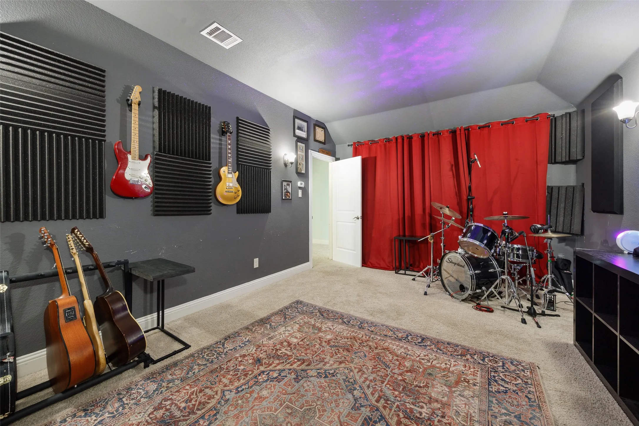 Single Family Residence For Sale in Collin County , 10544 Jackson Hole Lane, Mc Kinney, Texas 75072, 4 Bedroom, 4 Bathroom, 2 Garage spaces, 3,029 Sqft, built in 2015, mls#21363545, Real Estate Agent in Mc Kinney, Homes For Sale in Collin county, Homes For Sale in Mc Kinney, Realtor in Mc Kinney Texas, Real Estate Brokerage Independent Realty Texas, Luminita Cordes Realtor