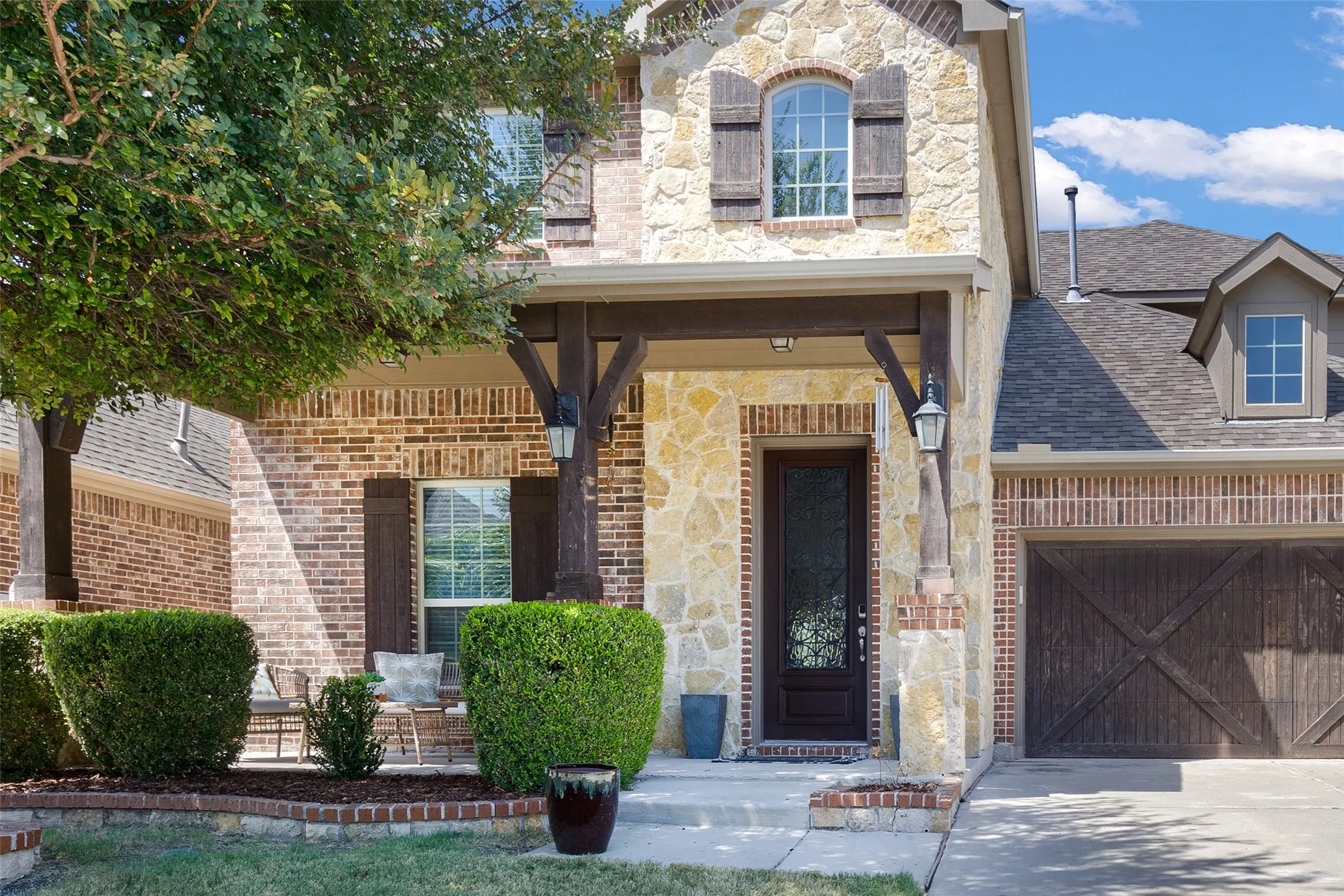 Single Family Residence For Sale in Collin County , 10544 Jackson Hole Lane, Mc Kinney, Texas 75072, 4 Bedroom, 4 Bathroom, 2 Garage spaces, 3,029 Sqft, built in 2015, mls#21363545, Real Estate Agent in Mc Kinney, Homes For Sale in Collin county, Homes For Sale in Mc Kinney, Realtor in Mc Kinney Texas, Real Estate Brokerage Independent Realty Texas, Luminita Cordes Realtor