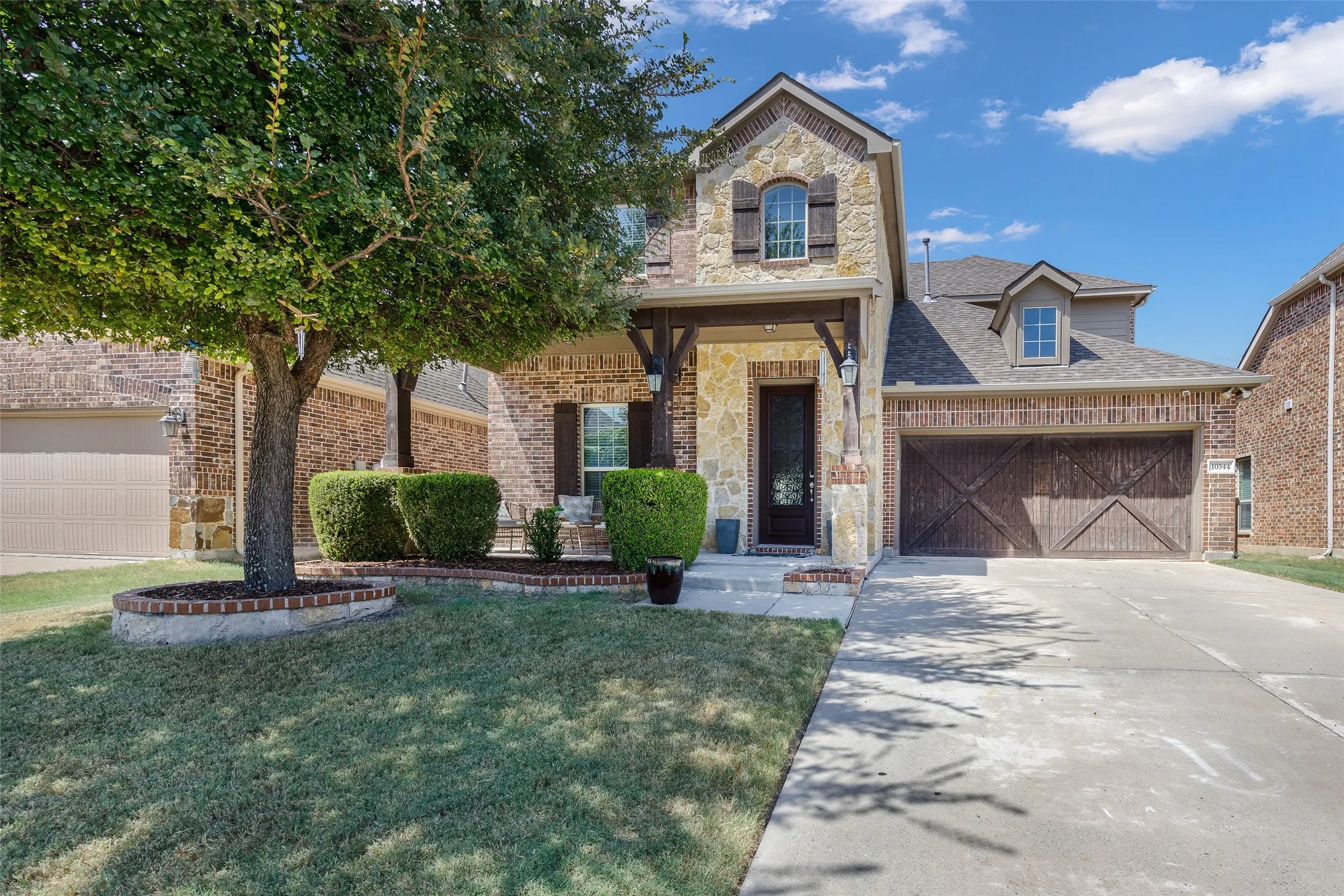 Single Family Residence For Sale in Collin County , 10544 Jackson Hole Lane, Mc Kinney, Texas 75072, 4 Bedroom, 4 Bathroom, 2 Garage spaces, 3,029 Sqft, built in 2015, mls#21363545, Real Estate Agent in Mc Kinney, Homes For Sale in Collin county, Homes For Sale in Mc Kinney, Realtor in Mc Kinney Texas, Real Estate Brokerage Independent Realty Texas, Luminita Cordes Realtor