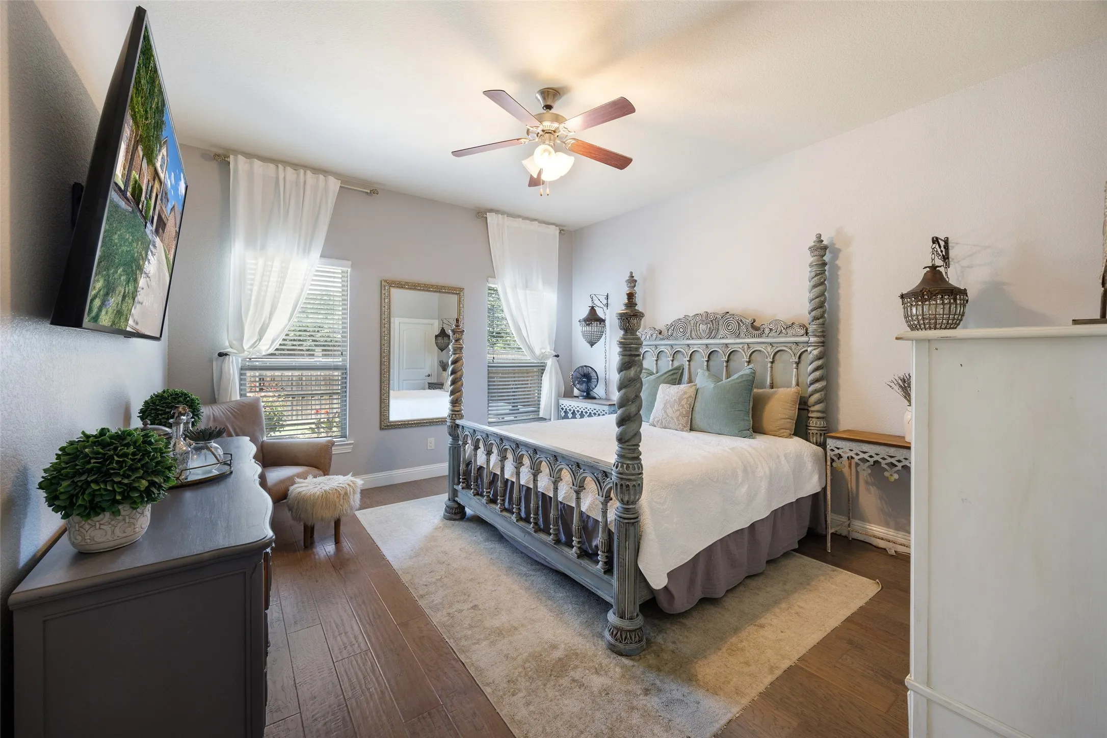 Single Family Residence For Sale in Collin County , 10544 Jackson Hole Lane, Mc Kinney, Texas 75072, 4 Bedroom, 4 Bathroom, 2 Garage spaces, 3,029 Sqft, built in 2015, mls#21363545, Real Estate Agent in Mc Kinney, Homes For Sale in Collin county, Homes For Sale in Mc Kinney, Realtor in Mc Kinney Texas, Real Estate Brokerage Independent Realty Texas, Luminita Cordes Realtor