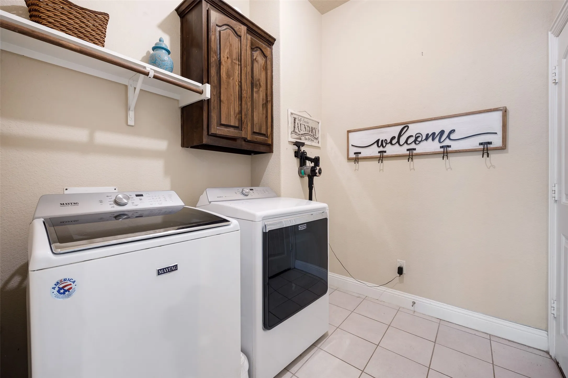 Single Family Residence For Sale in Collin County , 10544 Jackson Hole Lane, Mc Kinney, Texas 75072, 4 Bedroom, 4 Bathroom, 2 Garage spaces, 3,029 Sqft, built in 2015, mls#21363545, Real Estate Agent in Mc Kinney, Homes For Sale in Collin county, Homes For Sale in Mc Kinney, Realtor in Mc Kinney Texas, Real Estate Brokerage Independent Realty Texas, Luminita Cordes Realtor