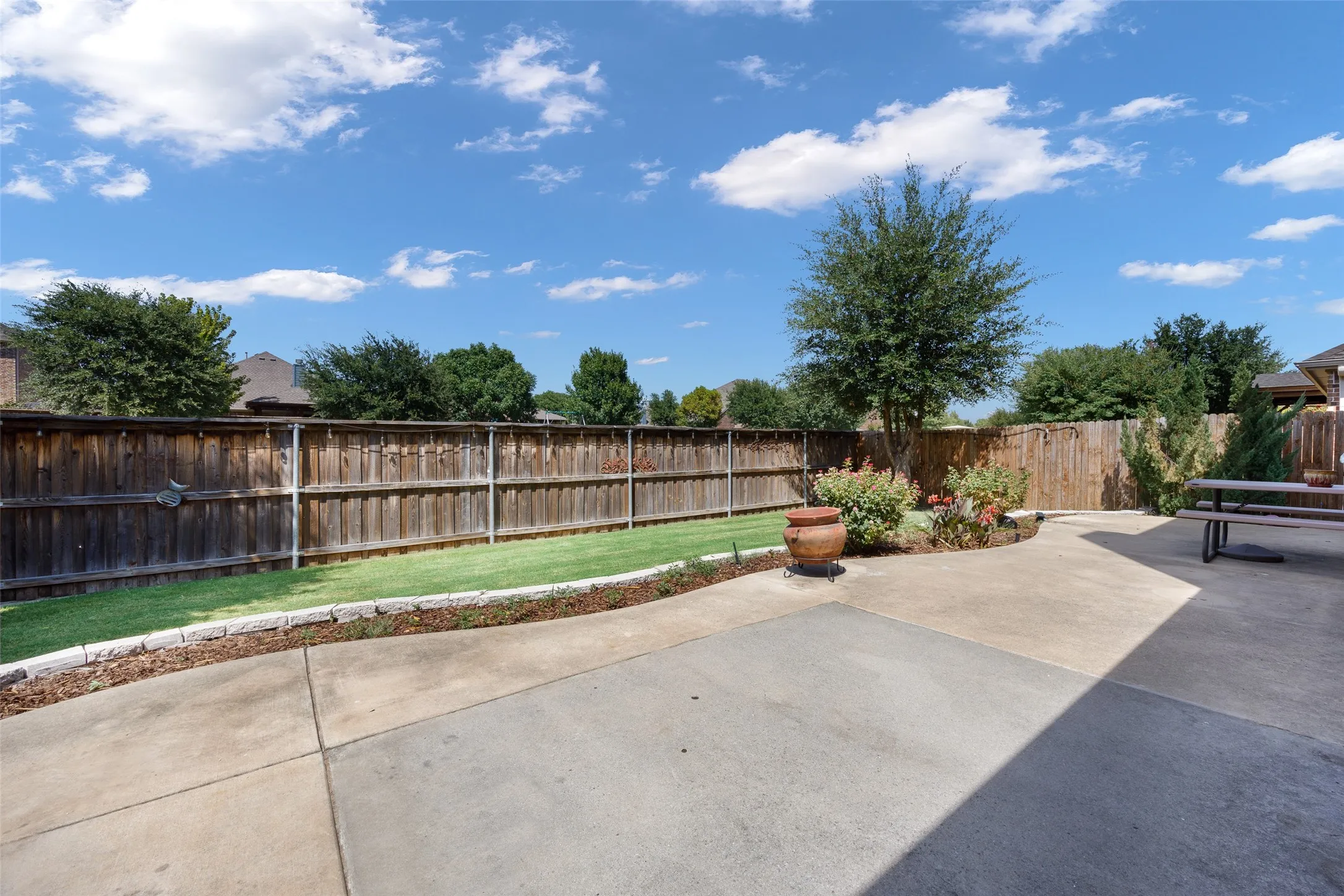 Single Family Residence For Sale in Collin County , 10544 Jackson Hole Lane, Mc Kinney, Texas 75072, 4 Bedroom, 4 Bathroom, 2 Garage spaces, 3,029 Sqft, built in 2015, mls#21363545, Real Estate Agent in Mc Kinney, Homes For Sale in Collin county, Homes For Sale in Mc Kinney, Realtor in Mc Kinney Texas, Real Estate Brokerage Independent Realty Texas, Luminita Cordes Realtor
