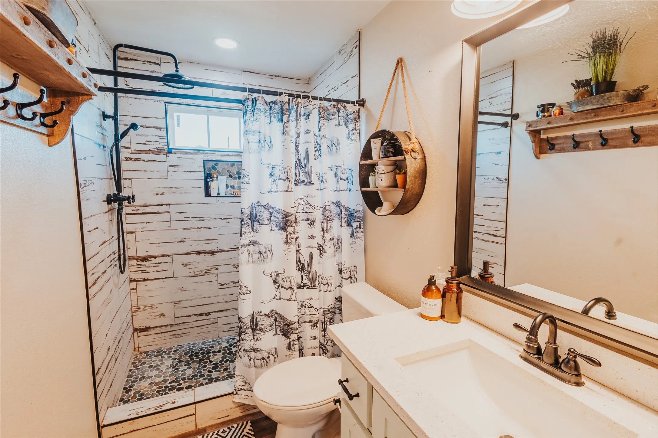 Farm For Sale in Hill County , 246 Hcr 1450 N, Covington, Texas 76636, 3 Bedroom, 2 Bathroom, Garage spaces, 1,500 Sqft, built in 2021, Price $675,000, mls#21364875, Real Estate Agent in Covington, Homes For Sale in Hill county, Homes For Sale in Covington, Realtor in Covington Texas, Real Estate Brokerage Independent Realty Texas, Luminita Cordes Realtor