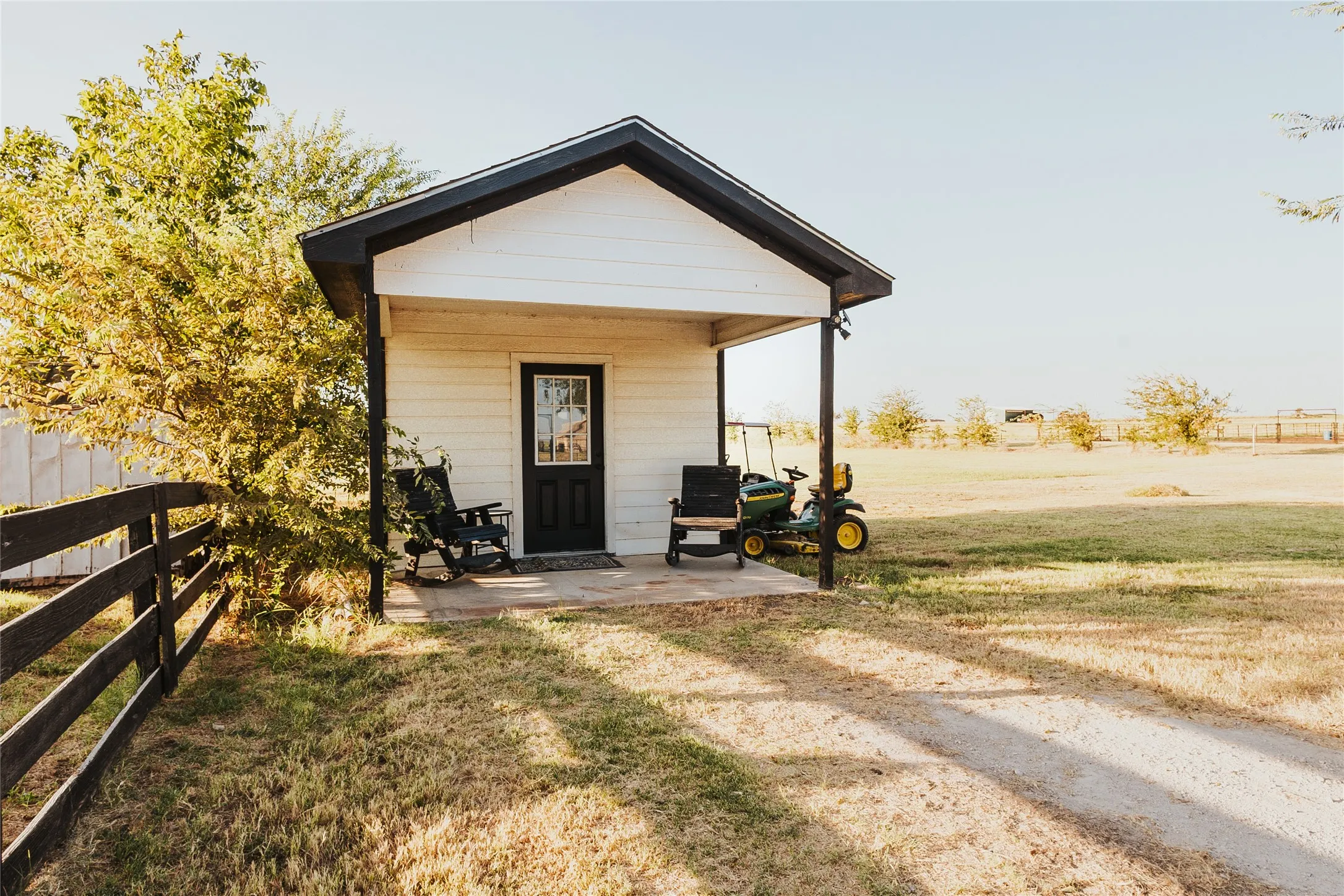Farm For Sale in Hill County , 246 Hcr 1450 N, Covington, Texas 76636, 3 Bedroom, 2 Bathroom, Garage spaces, 1,500 Sqft, built in 2021, Price $675,000, mls#21364875, Real Estate Agent in Covington, Homes For Sale in Hill county, Homes For Sale in Covington, Realtor in Covington Texas, Real Estate Brokerage Independent Realty Texas, Luminita Cordes Realtor
