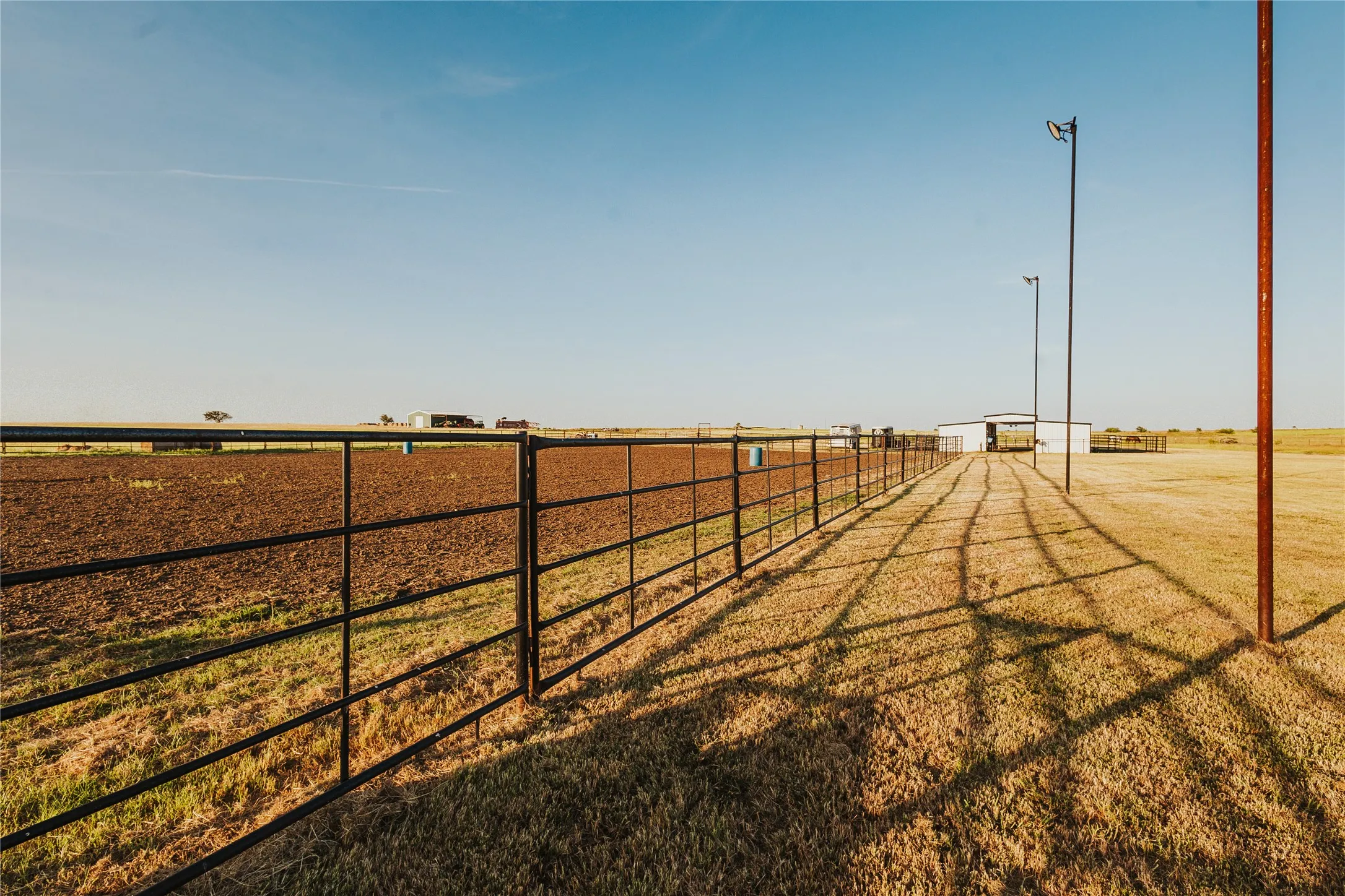 Farm For Sale in Hill County , 246 Hcr 1450 N, Covington, Texas 76636, 3 Bedroom, 2 Bathroom, Garage spaces, 1,500 Sqft, built in 2021, Price $675,000, mls#21364875, Real Estate Agent in Covington, Homes For Sale in Hill county, Homes For Sale in Covington, Realtor in Covington Texas, Real Estate Brokerage Independent Realty Texas, Luminita Cordes Realtor