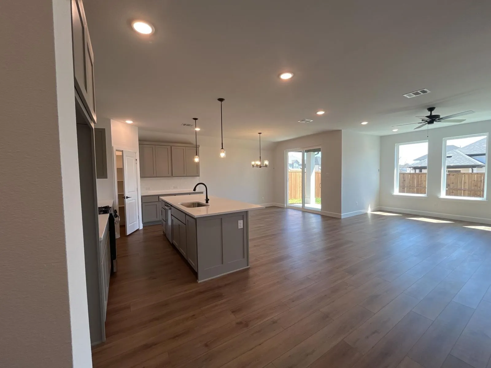 Single Family Residence For Rent in Rockwall County , 2828 Spring Side, Royse City, Texas 75189, 4 Bedroom, 3 Bathroom, 2 Garage spaces, 2,173 Sqft, built in 2024, mls#21365118, Real Estate Agent in Royse City, Homes For Rent in Rockwall county, Homes For Rent in Royse City, Realtor in Royse City Texas, Real Estate Brokerage Independent Realty Texas, Luminita Cordes Realtor