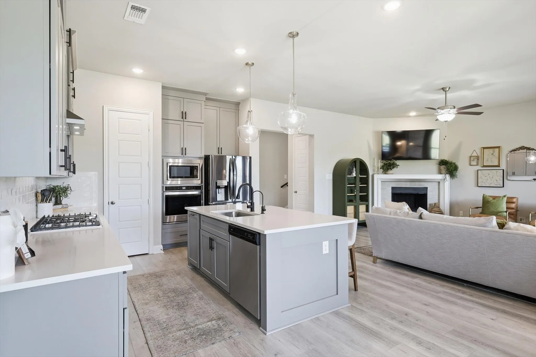 Single Family Residence For Rent in Collin County , 3120 Creek Meadow Drive, Anna, Texas 75409, 4 Bedroom, 3 Bathroom, 3 Garage spaces, 3,192 Sqft, built in 2022, mls#21336525, Real Estate Agent in Anna, Homes For Rent in Collin county, Homes For Rent in Anna, Realtor in Anna Texas, Real Estate Brokerage Independent Realty Texas, Luminita Cordes Realtor