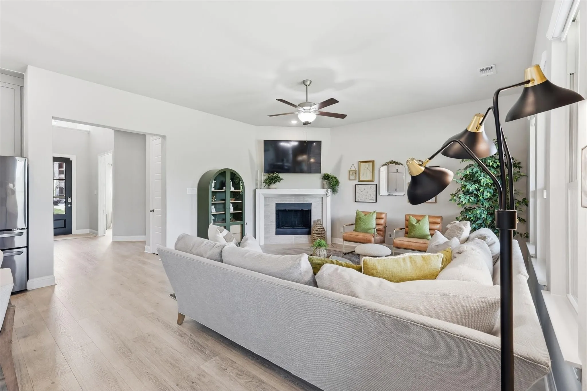Single Family Residence For Rent in Collin County , 3120 Creek Meadow Drive, Anna, Texas 75409, 4 Bedroom, 3 Bathroom, 3 Garage spaces, 3,192 Sqft, built in 2022, mls#21336525, Real Estate Agent in Anna, Homes For Rent in Collin county, Homes For Rent in Anna, Realtor in Anna Texas, Real Estate Brokerage Independent Realty Texas, Luminita Cordes Realtor