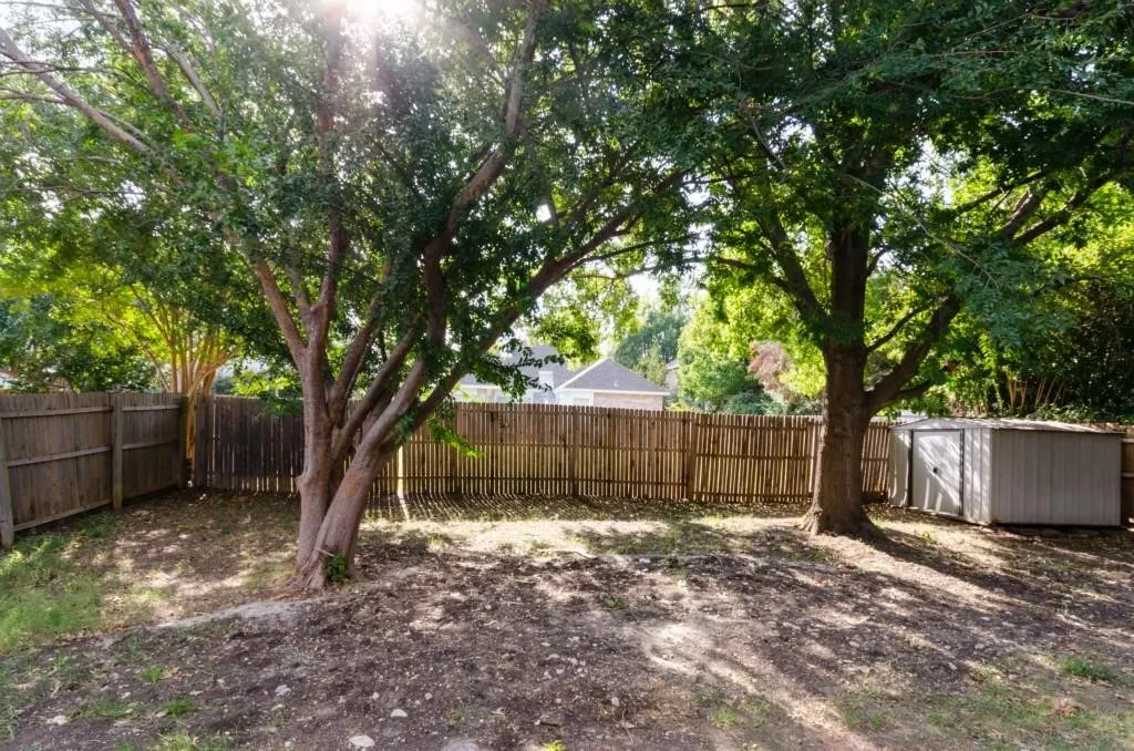 Single Family Residence For Rent in Collin County , 6801 Carrington Drive, Plano, Texas 75023, 3 Bedroom, 3 Bathroom, 2 Garage spaces, 2,218 Sqft, built in 1991, mls#21365120, Real Estate Agent in Plano, Homes For Rent in Collin county, Homes For Rent in Plano, Realtor in Plano Texas, Real Estate Brokerage Independent Realty Texas, Luminita Cordes Realtor