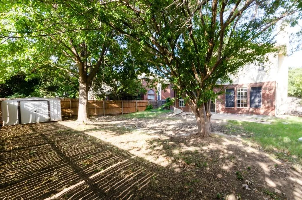 Single Family Residence For Rent in Collin County , 6801 Carrington Drive, Plano, Texas 75023, 3 Bedroom, 3 Bathroom, 2 Garage spaces, 2,218 Sqft, built in 1991, mls#21365120, Real Estate Agent in Plano, Homes For Rent in Collin county, Homes For Rent in Plano, Realtor in Plano Texas, Real Estate Brokerage Independent Realty Texas, Luminita Cordes Realtor