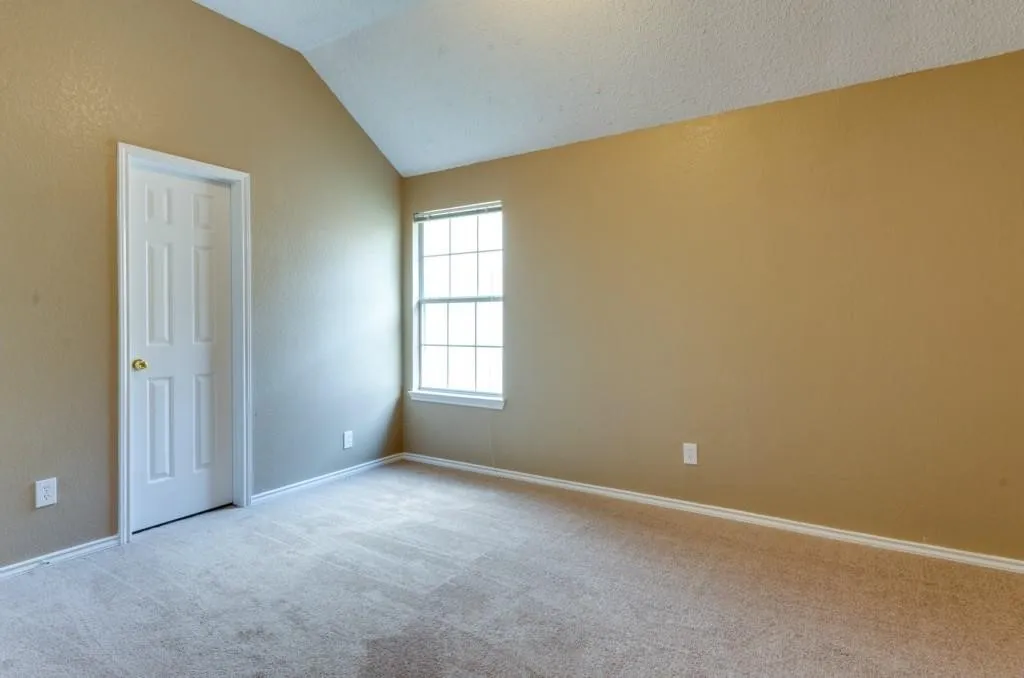 Single Family Residence For Rent in Collin County , 6801 Carrington Drive, Plano, Texas 75023, 3 Bedroom, 3 Bathroom, 2 Garage spaces, 2,218 Sqft, built in 1991, mls#21365120, Real Estate Agent in Plano, Homes For Rent in Collin county, Homes For Rent in Plano, Realtor in Plano Texas, Real Estate Brokerage Independent Realty Texas, Luminita Cordes Realtor