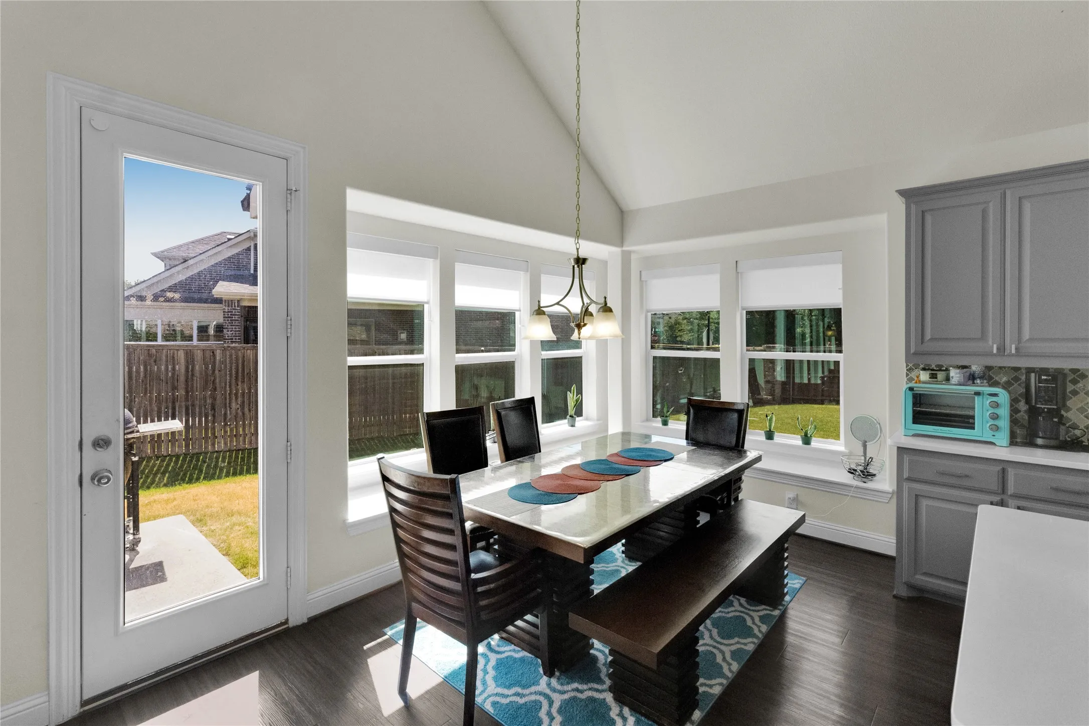 Single Family Residence For Sale in Collin County , 2000 Hopewell Drive, Allen, Texas 75013, 4 Bedroom, 4 Bathroom, 4 Garage spaces, 4,497 Sqft, built in 2017, mls#21363726, Real Estate Agent in Allen, Homes For Sale in Collin county, Homes For Sale in Allen, Realtor in Allen Texas, Real Estate Brokerage Independent Realty Texas, Luminita Cordes Realtor