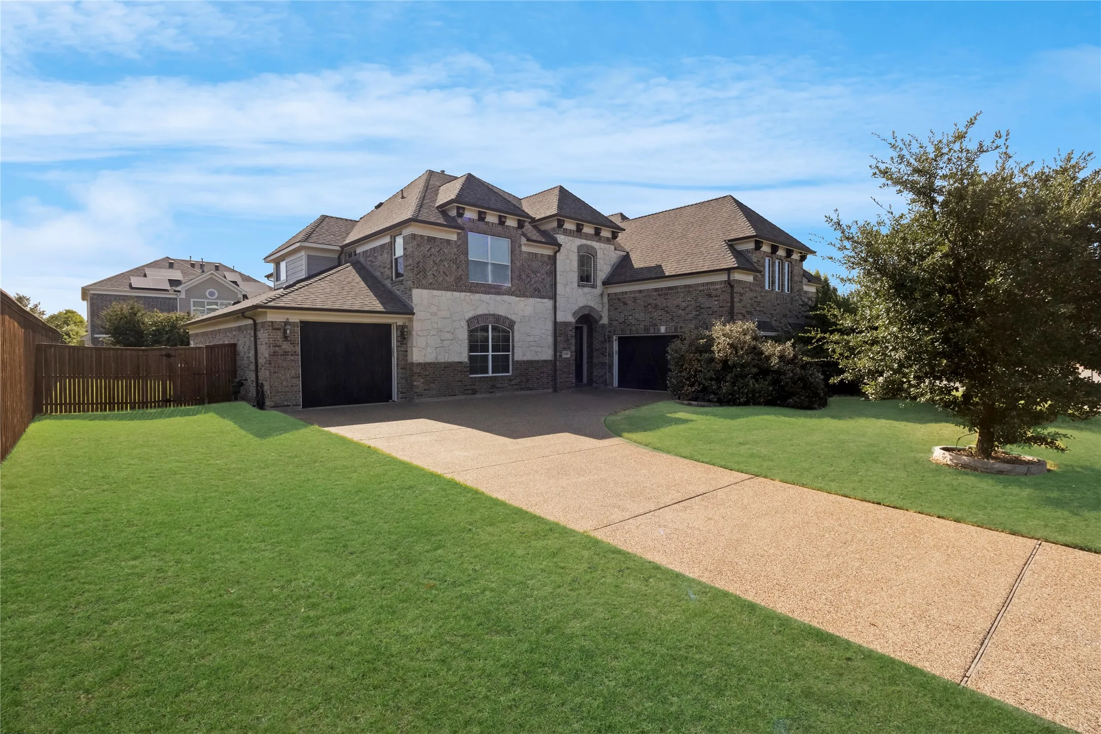 Single Family Residence For Sale in Collin County , 2000 Hopewell Drive, Allen, Texas 75013, 4 Bedroom, 4 Bathroom, 4 Garage spaces, 4,497 Sqft, built in 2017, mls#21363726, Real Estate Agent in Allen, Homes For Sale in Collin county, Homes For Sale in Allen, Realtor in Allen Texas, Real Estate Brokerage Independent Realty Texas, Luminita Cordes Realtor