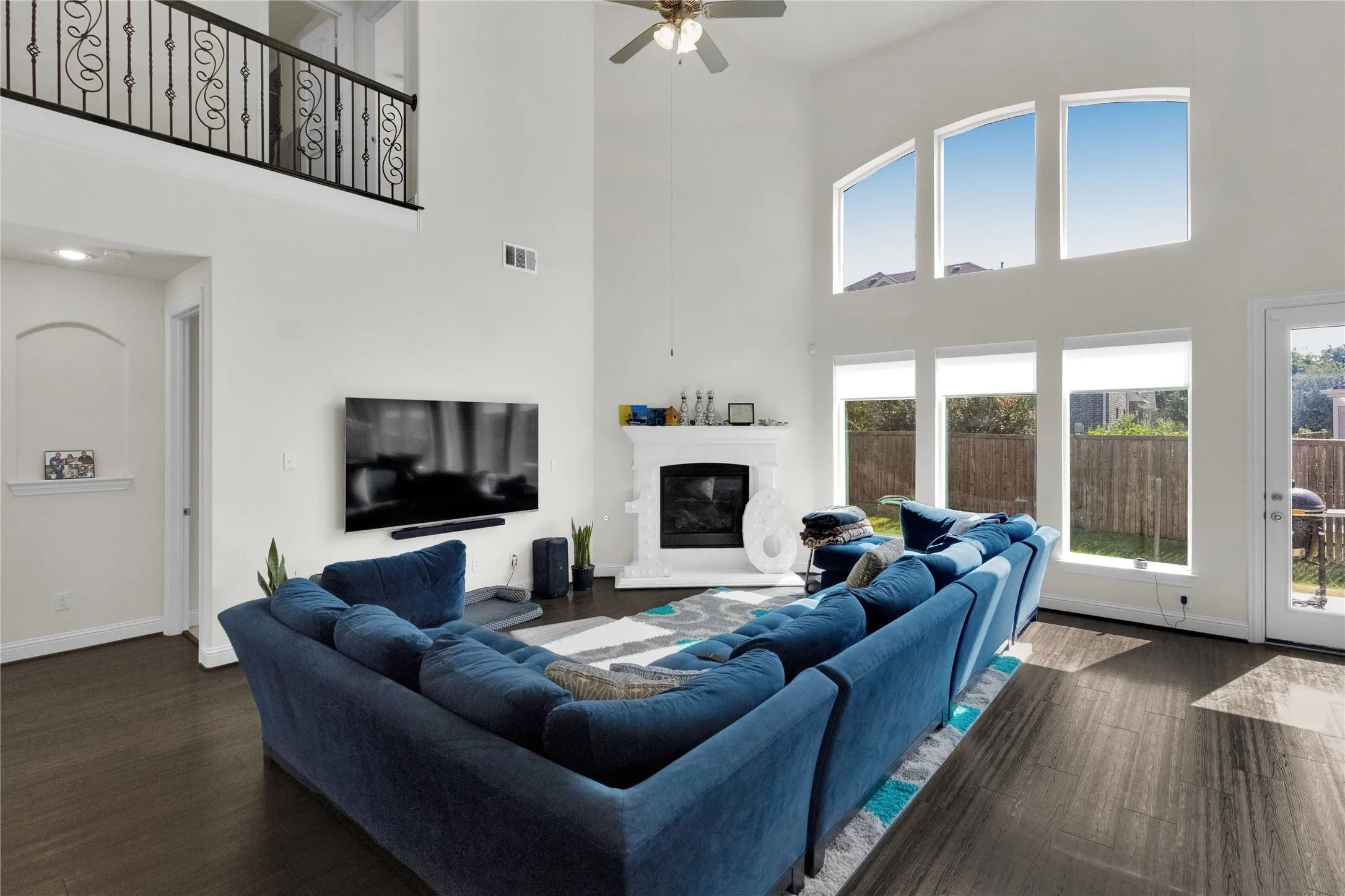 Single Family Residence For Sale in Collin County , 2000 Hopewell Drive, Allen, Texas 75013, 4 Bedroom, 4 Bathroom, 4 Garage spaces, 4,497 Sqft, built in 2017, mls#21363726, Real Estate Agent in Allen, Homes For Sale in Collin county, Homes For Sale in Allen, Realtor in Allen Texas, Real Estate Brokerage Independent Realty Texas, Luminita Cordes Realtor