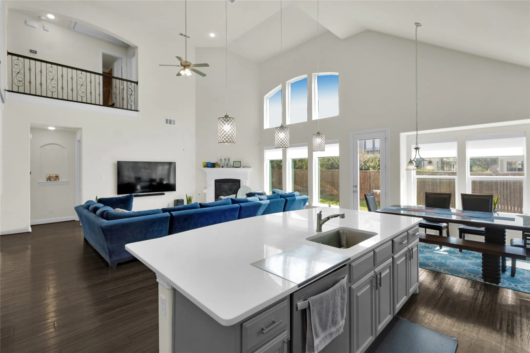 Single Family Residence For Sale in Collin County , 2000 Hopewell Drive, Allen, Texas 75013, 4 Bedroom, 4 Bathroom, 4 Garage spaces, 4,497 Sqft, built in 2017, mls#21363726, Real Estate Agent in Allen, Homes For Sale in Collin county, Homes For Sale in Allen, Realtor in Allen Texas, Real Estate Brokerage Independent Realty Texas, Luminita Cordes Realtor