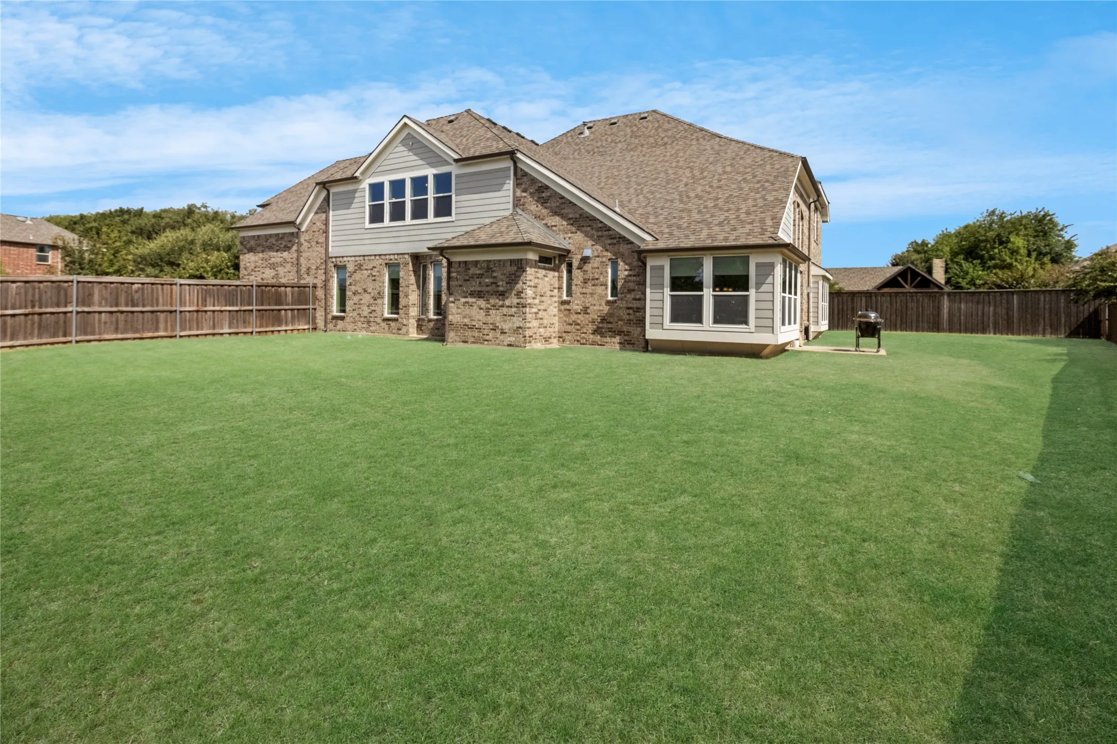 Single Family Residence For Sale in Collin County , 2000 Hopewell Drive, Allen, Texas 75013, 4 Bedroom, 4 Bathroom, 4 Garage spaces, 4,497 Sqft, built in 2017, mls#21363726, Real Estate Agent in Allen, Homes For Sale in Collin county, Homes For Sale in Allen, Realtor in Allen Texas, Real Estate Brokerage Independent Realty Texas, Luminita Cordes Realtor