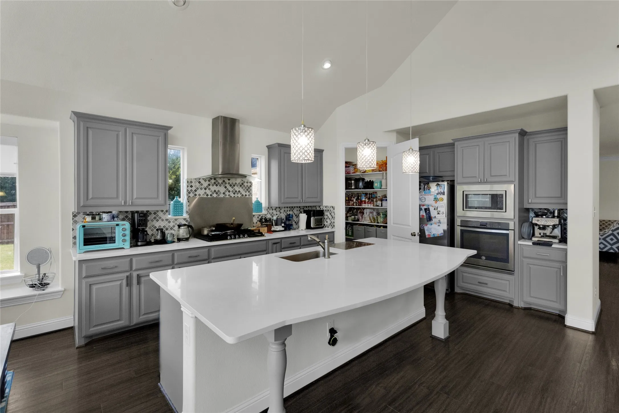 Single Family Residence For Sale in Collin County , 2000 Hopewell Drive, Allen, Texas 75013, 4 Bedroom, 4 Bathroom, 4 Garage spaces, 4,497 Sqft, built in 2017, mls#21363726, Real Estate Agent in Allen, Homes For Sale in Collin county, Homes For Sale in Allen, Realtor in Allen Texas, Real Estate Brokerage Independent Realty Texas, Luminita Cordes Realtor