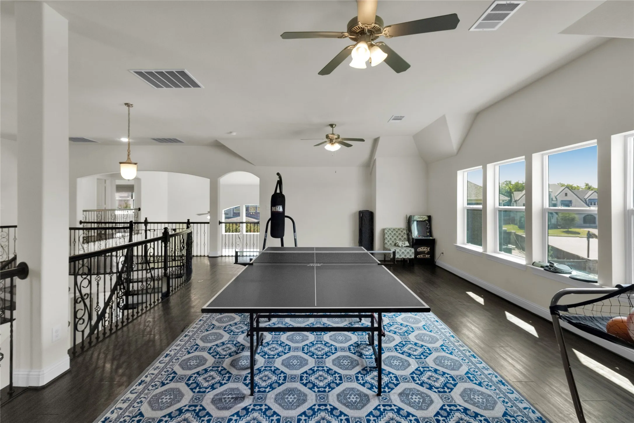 Single Family Residence For Sale in Collin County , 2000 Hopewell Drive, Allen, Texas 75013, 4 Bedroom, 4 Bathroom, 4 Garage spaces, 4,497 Sqft, built in 2017, mls#21363726, Real Estate Agent in Allen, Homes For Sale in Collin county, Homes For Sale in Allen, Realtor in Allen Texas, Real Estate Brokerage Independent Realty Texas, Luminita Cordes Realtor