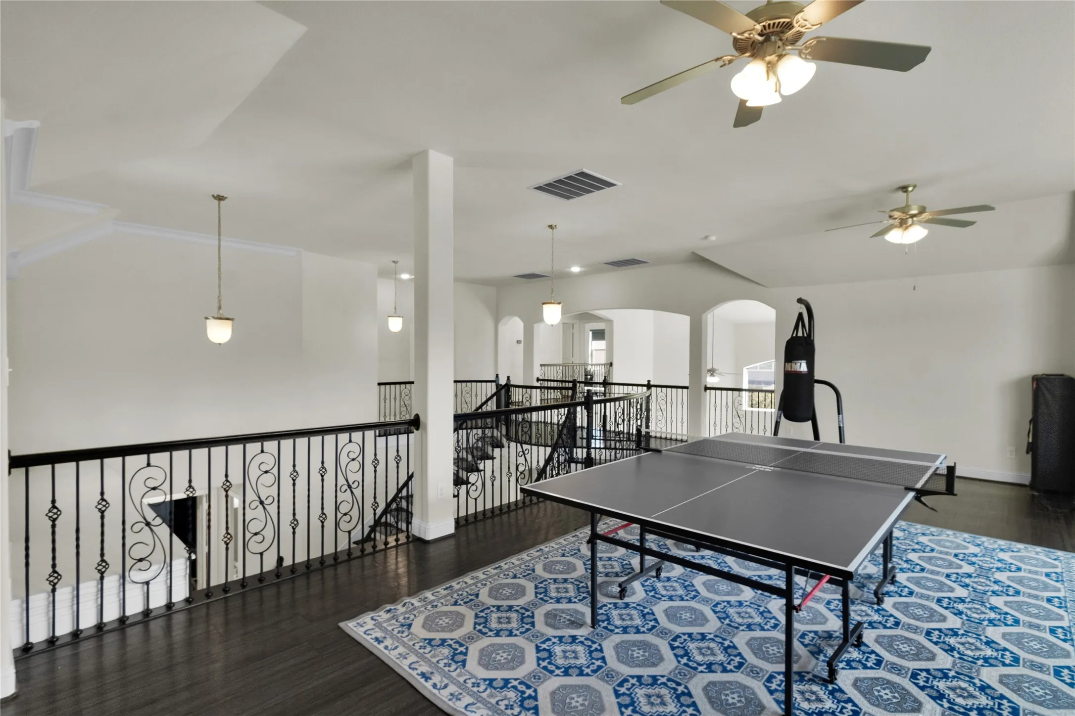 Single Family Residence For Sale in Collin County , 2000 Hopewell Drive, Allen, Texas 75013, 4 Bedroom, 4 Bathroom, 4 Garage spaces, 4,497 Sqft, built in 2017, mls#21363726, Real Estate Agent in Allen, Homes For Sale in Collin county, Homes For Sale in Allen, Realtor in Allen Texas, Real Estate Brokerage Independent Realty Texas, Luminita Cordes Realtor