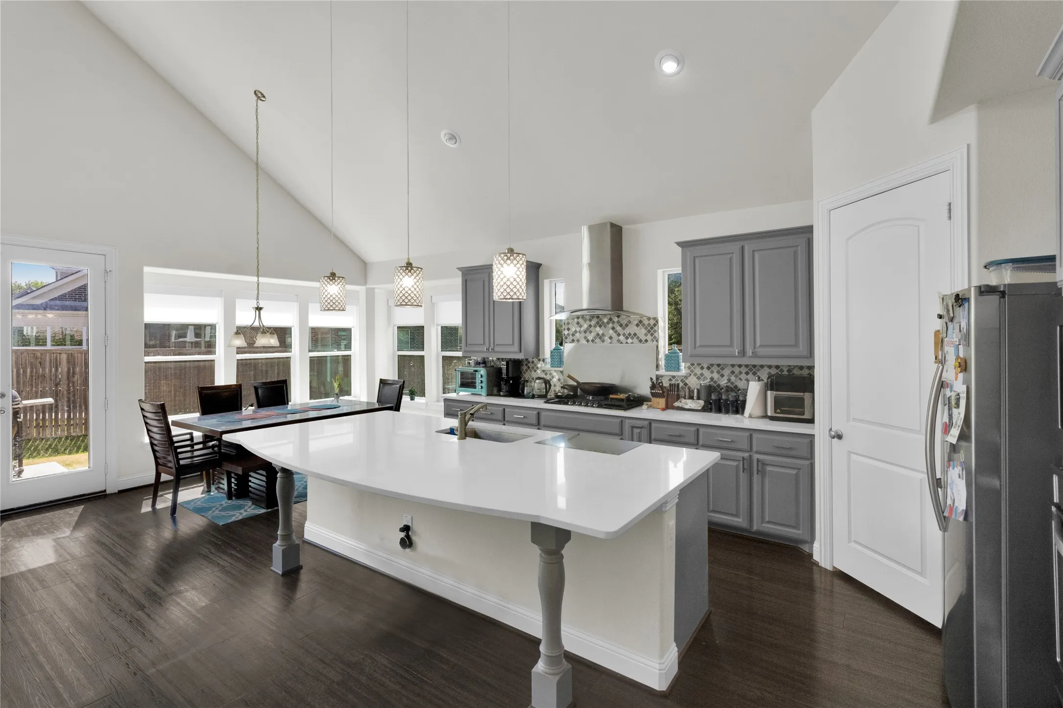 Single Family Residence For Sale in Collin County , 2000 Hopewell Drive, Allen, Texas 75013, 4 Bedroom, 4 Bathroom, 4 Garage spaces, 4,497 Sqft, built in 2017, mls#21363726, Real Estate Agent in Allen, Homes For Sale in Collin county, Homes For Sale in Allen, Realtor in Allen Texas, Real Estate Brokerage Independent Realty Texas, Luminita Cordes Realtor