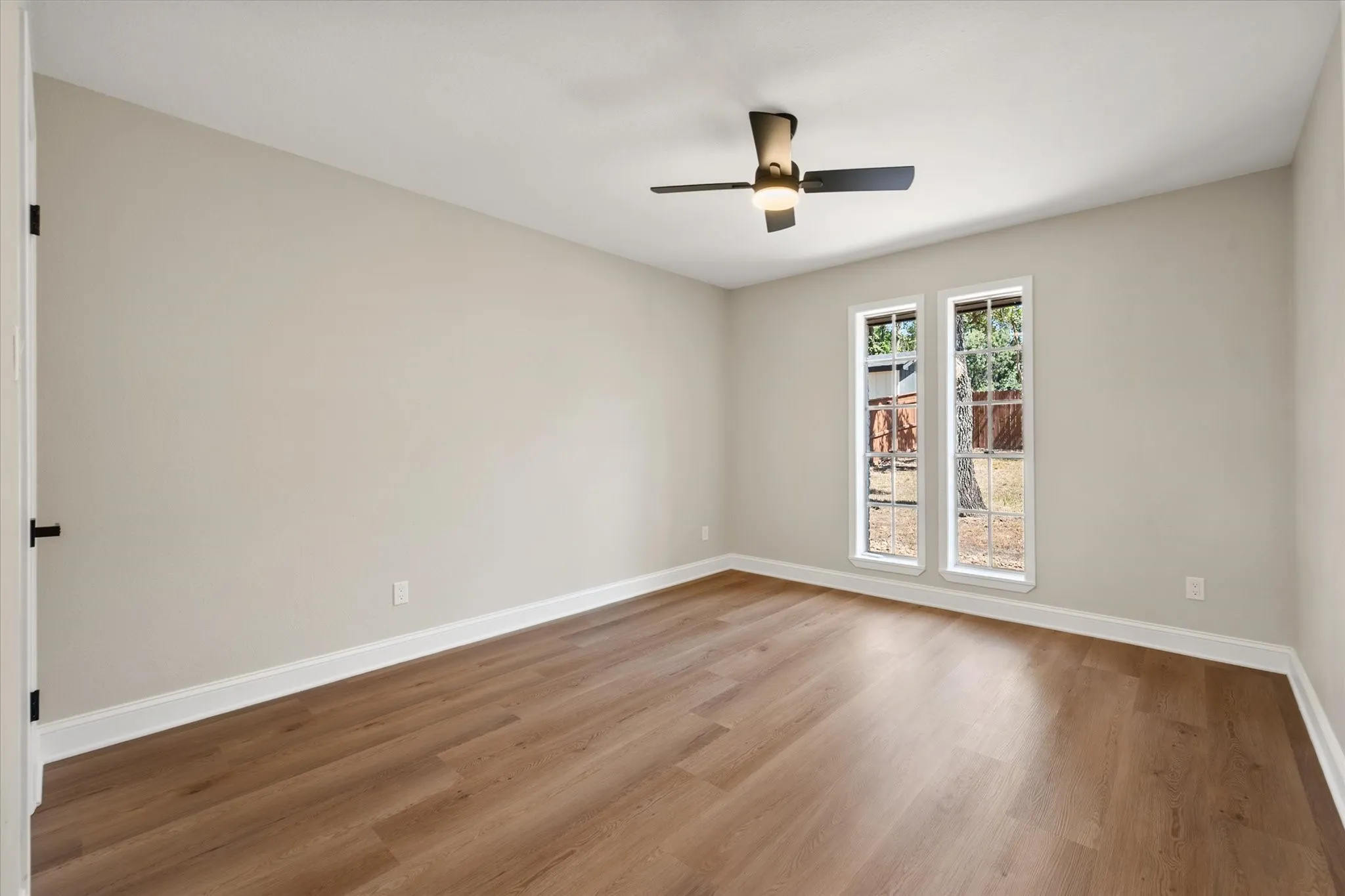 Single Family Residence For Sale in Navarro County , 904 Northwood, Corsicana, Texas 75110, 4 Bedroom, 2 Bathroom, Garage spaces, 2,265 Sqft, built in 1971, mls#21363445, Real Estate Agent in Corsicana, Homes For Sale in Navarro county, Homes For Sale in Corsicana, Realtor in Corsicana Texas, Real Estate Brokerage Independent Realty Texas, Luminita Cordes Realtor