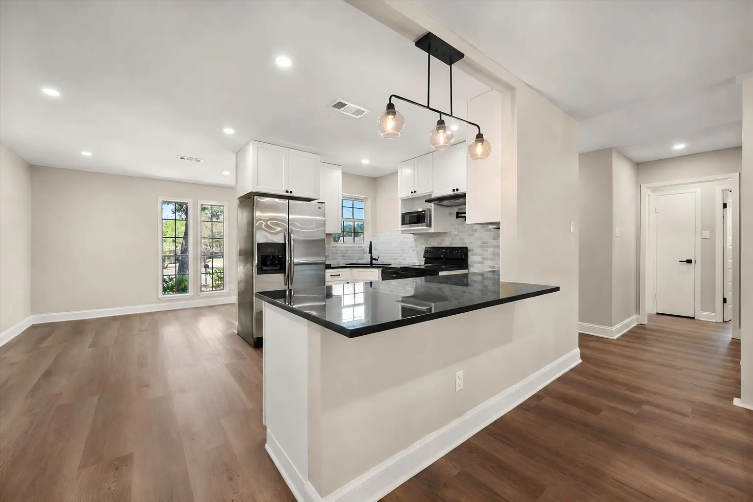 Single Family Residence For Sale in Navarro County , 904 Northwood, Corsicana, Texas 75110, 4 Bedroom, 2 Bathroom, Garage spaces, 2,265 Sqft, built in 1971, mls#21363445, Real Estate Agent in Corsicana, Homes For Sale in Navarro county, Homes For Sale in Corsicana, Realtor in Corsicana Texas, Real Estate Brokerage Independent Realty Texas, Luminita Cordes Realtor