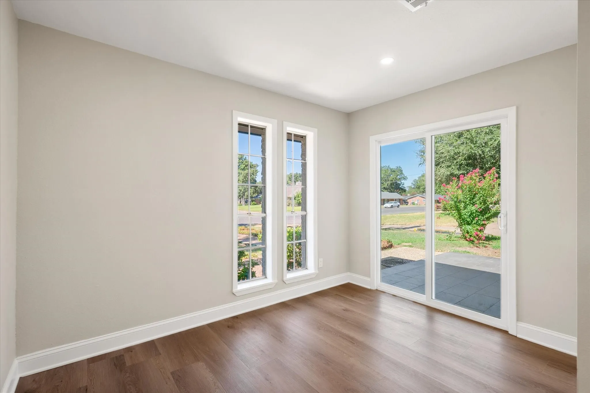 Single Family Residence For Sale in Navarro County , 904 Northwood, Corsicana, Texas 75110, 4 Bedroom, 2 Bathroom, Garage spaces, 2,265 Sqft, built in 1971, mls#21363445, Real Estate Agent in Corsicana, Homes For Sale in Navarro county, Homes For Sale in Corsicana, Realtor in Corsicana Texas, Real Estate Brokerage Independent Realty Texas, Luminita Cordes Realtor