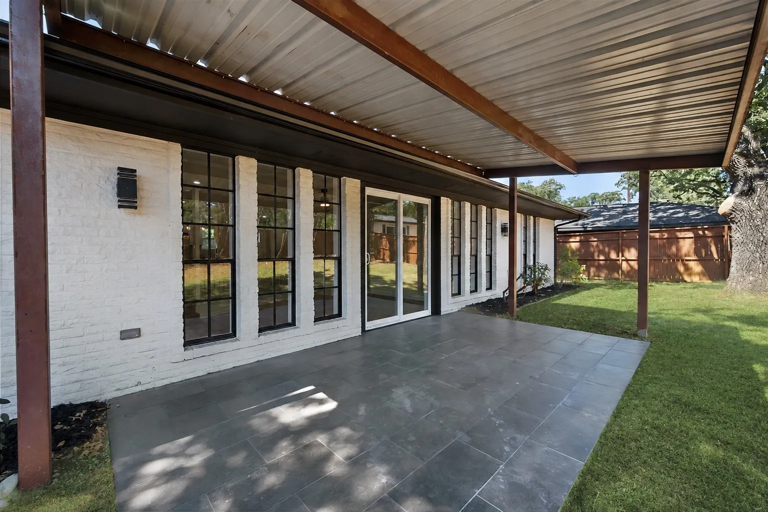 Single Family Residence For Sale in Navarro County , 904 Northwood, Corsicana, Texas 75110, 4 Bedroom, 2 Bathroom, Garage spaces, 2,265 Sqft, built in 1971, mls#21363445, Real Estate Agent in Corsicana, Homes For Sale in Navarro county, Homes For Sale in Corsicana, Realtor in Corsicana Texas, Real Estate Brokerage Independent Realty Texas, Luminita Cordes Realtor